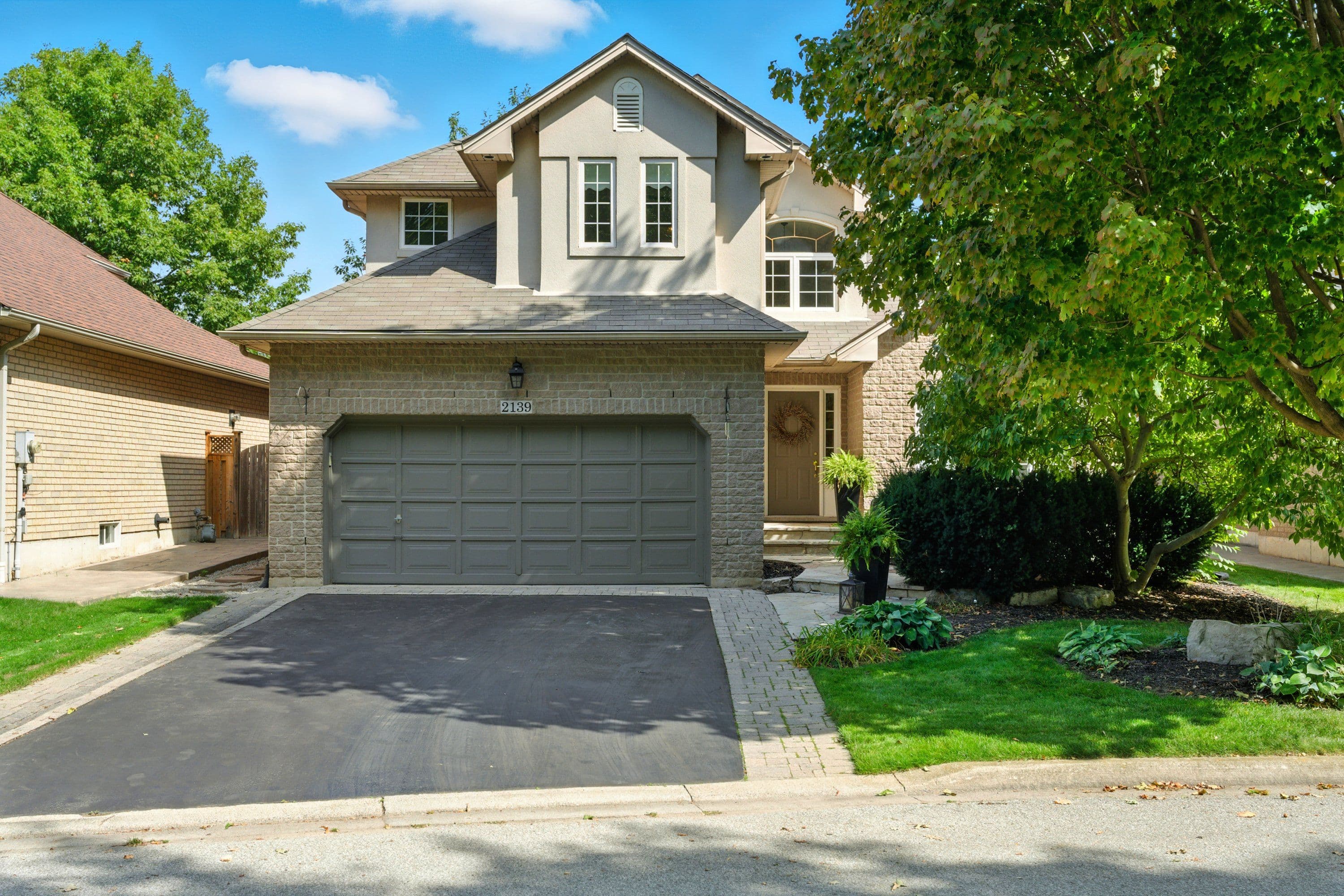 2139 Bushtrail Court, Burlington, ON L7M 4B2