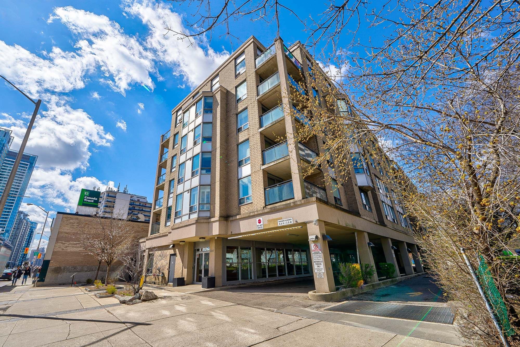 5940 Yonge Street 215, Toronto C07, ON M2M 3V9