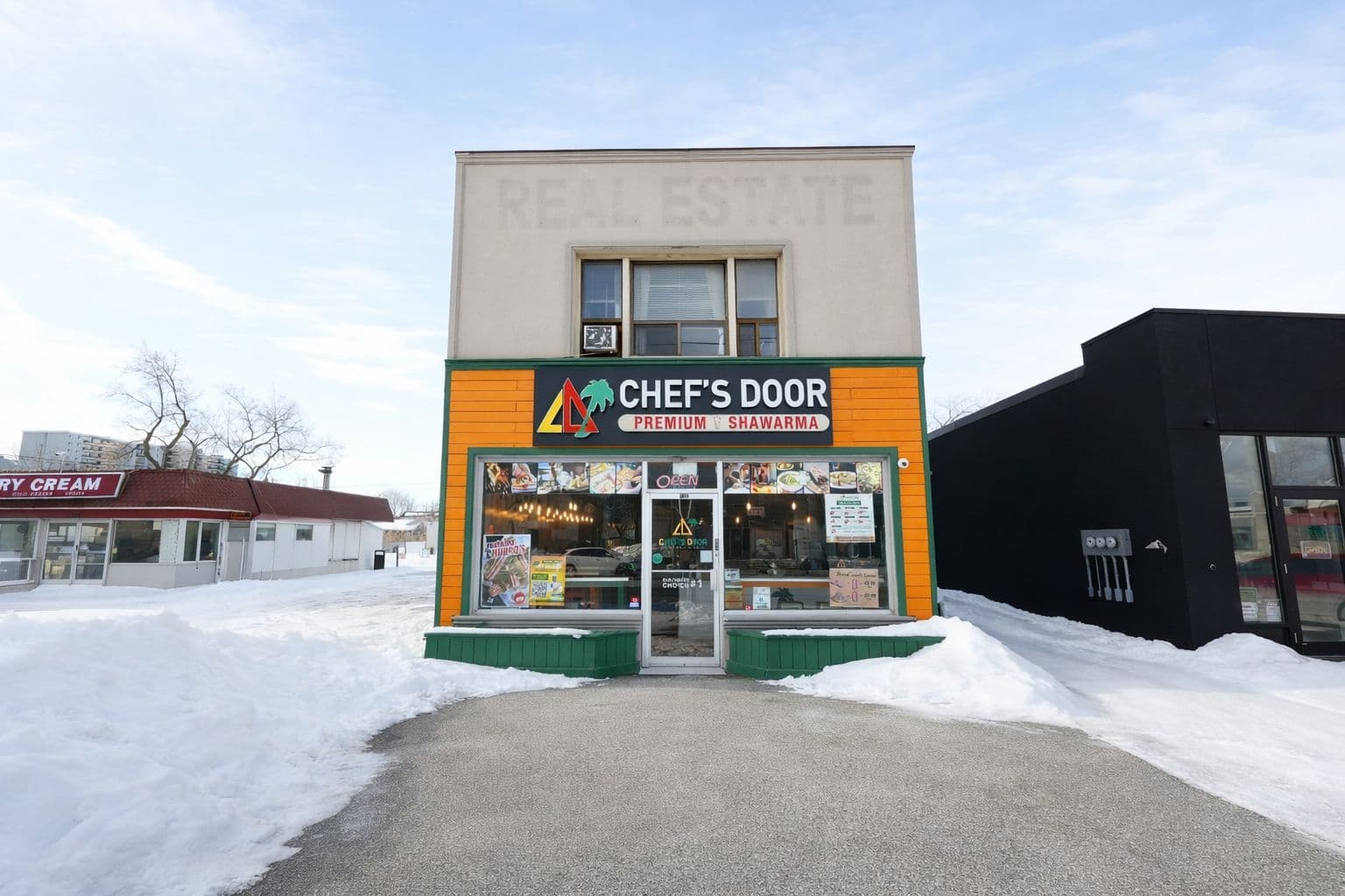 723 Lakeshore Road E, Mississauga, ON L5G 1J7