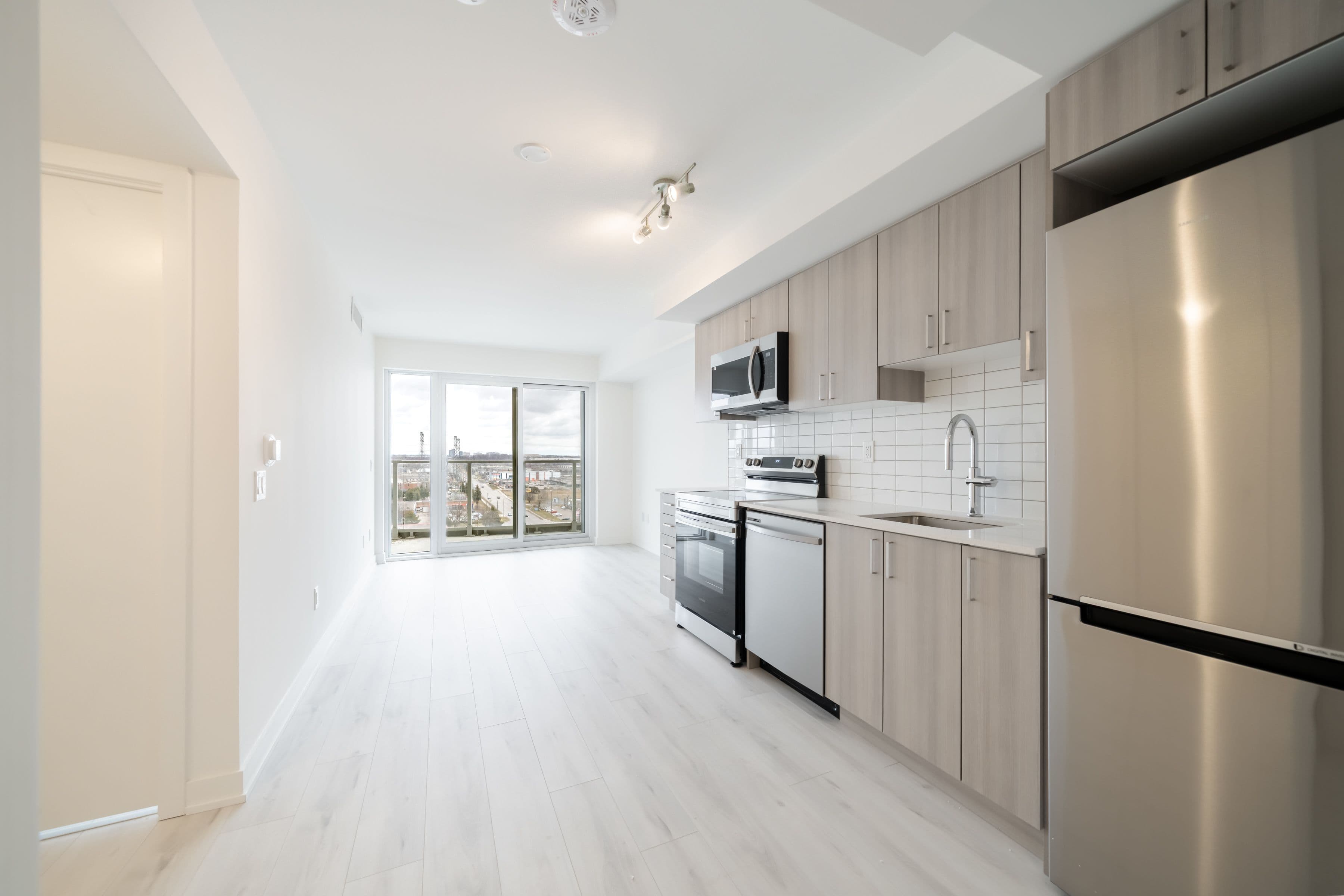 1010 Sandy Beach Road 1203, Pickering, ON L1W 0C7