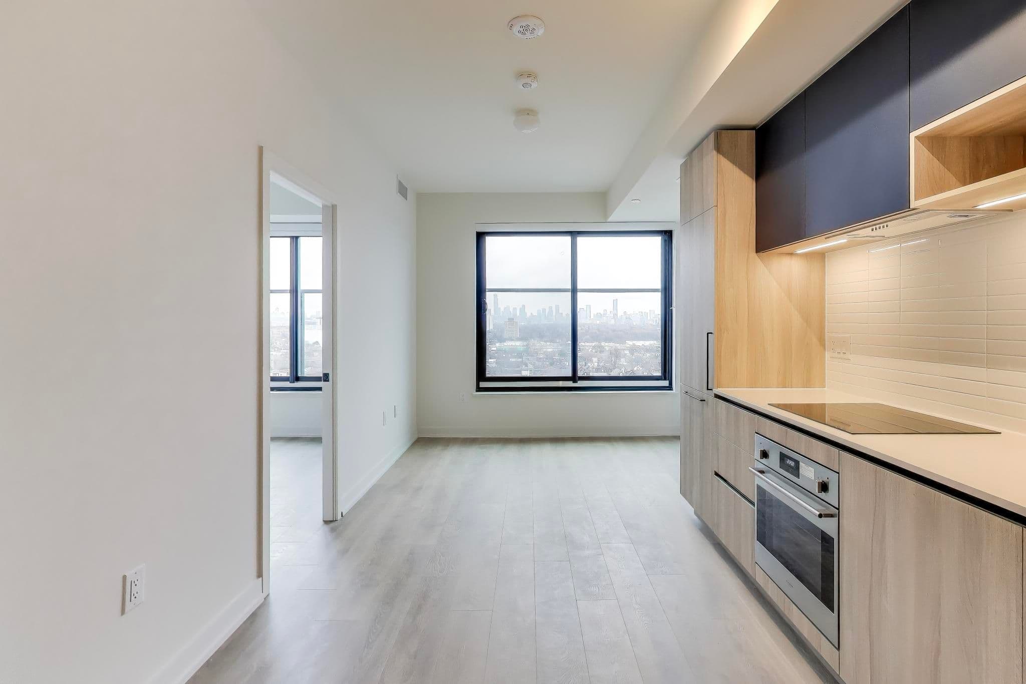 181 Sterling Road 1421, Toronto C01, ON M6R 0B2