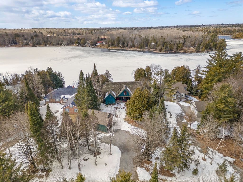 304 INDIAN POINT Road, Kawartha Lakes, ON K0M 1K0