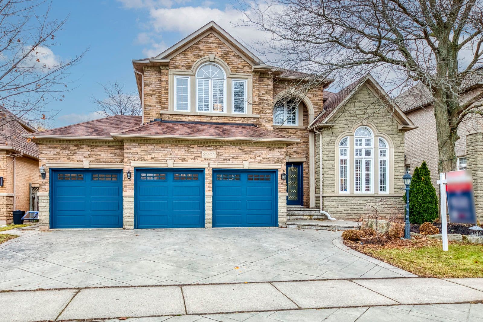 2201 Galloway Drive, Oakville, ON L6H 5M1
