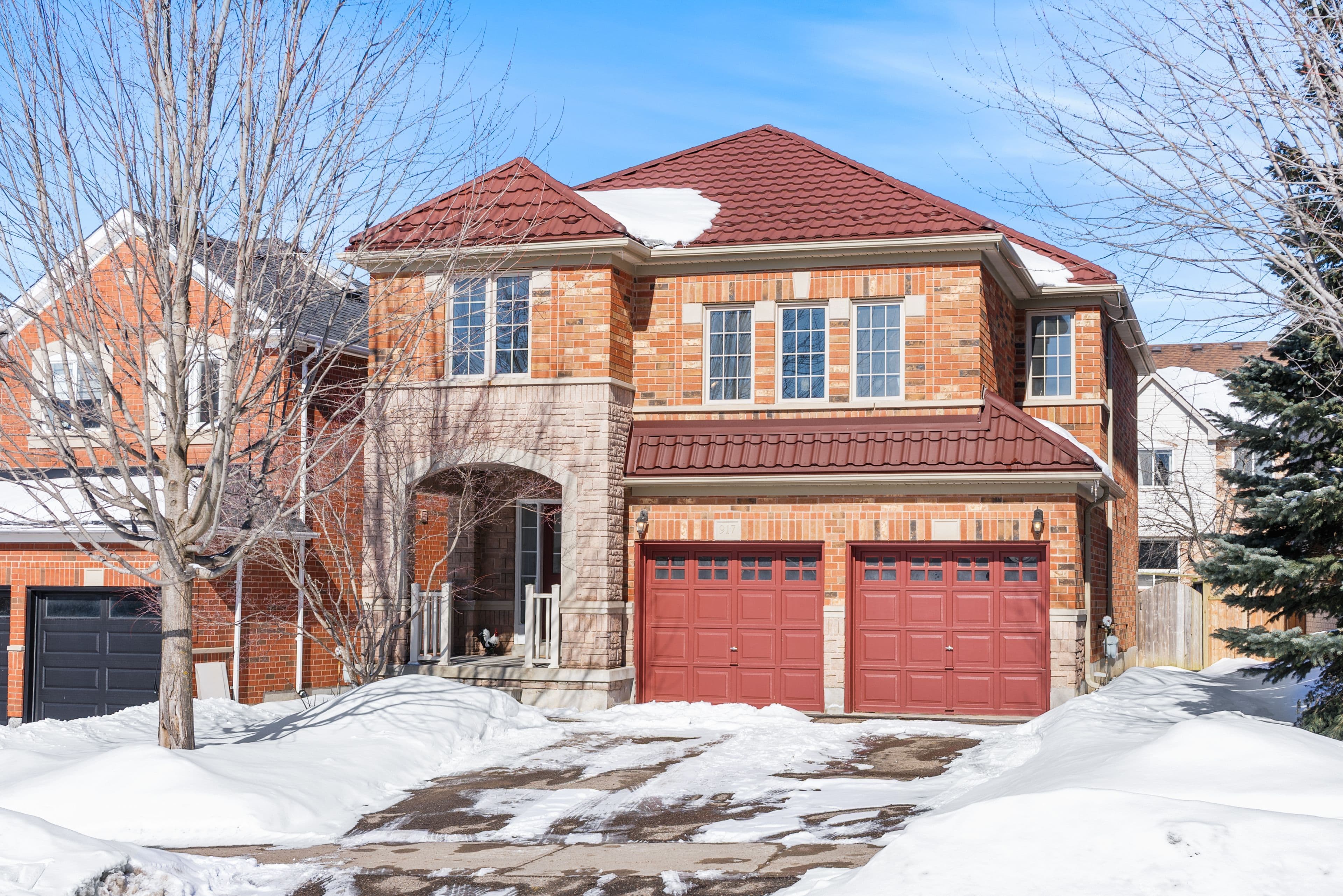 917 Joe Persechini Drive, Newmarket, ON L3X 2Y8