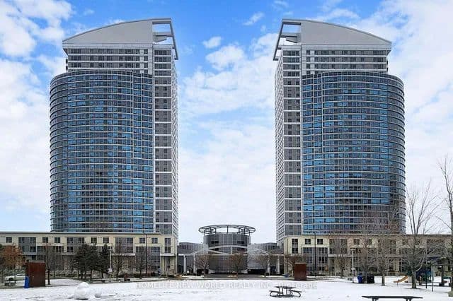 36 Lee Centre Drive 2510, Toronto E09, ON M1H 3K2