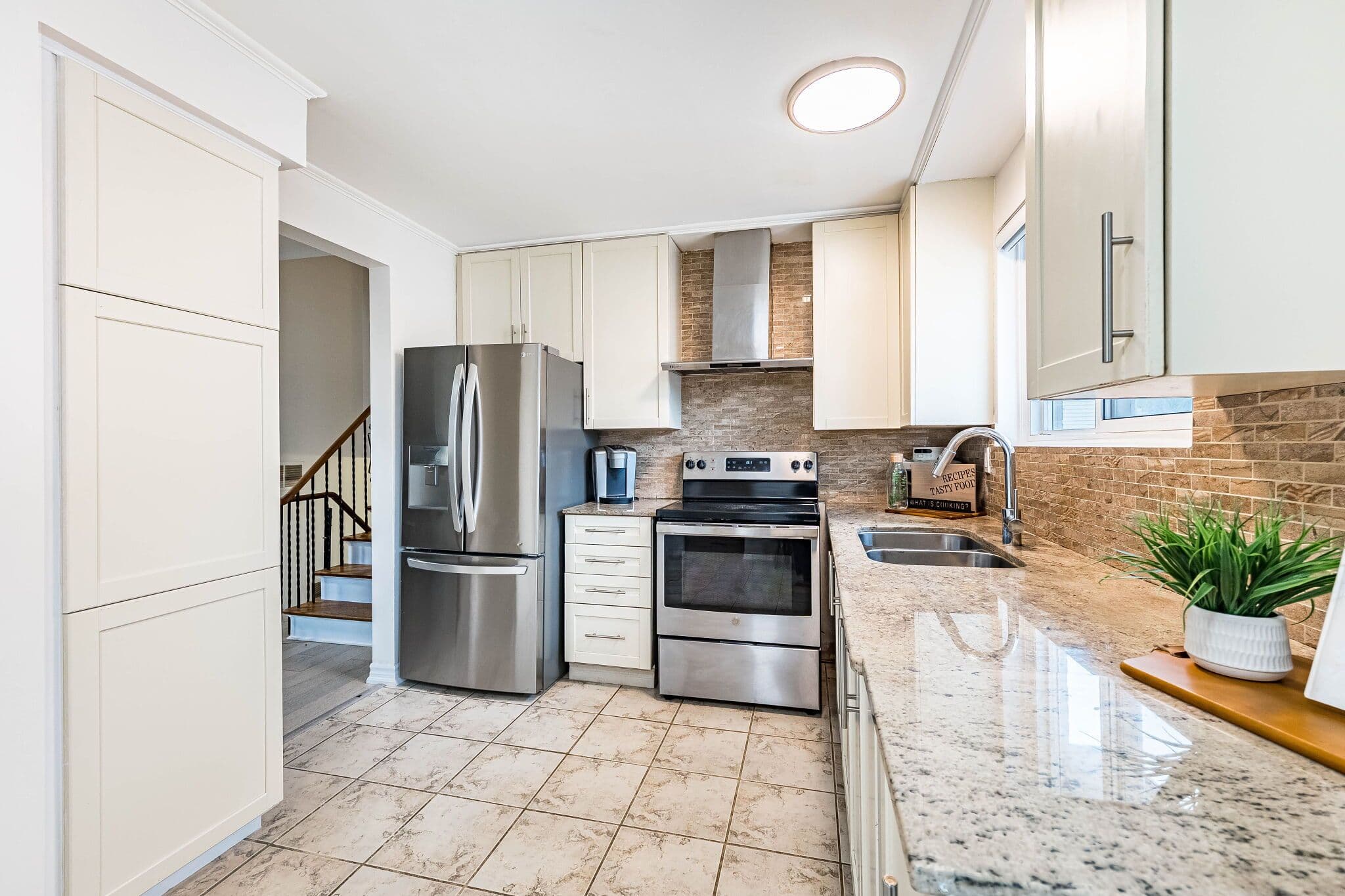 52 Garfield Crescent, Brampton, ON L6V 1V8