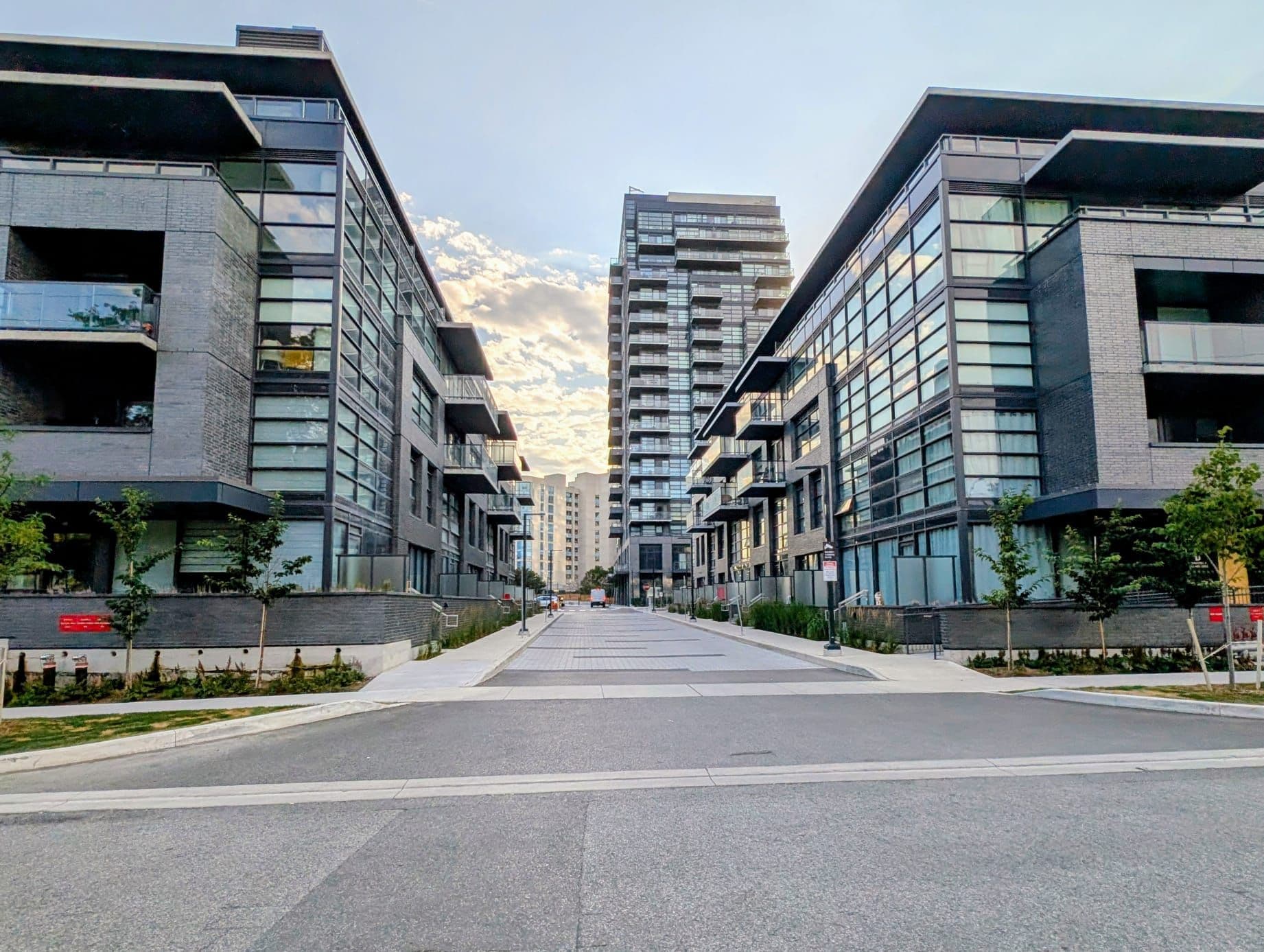 1612 Charles Street 323C, Whitby, ON L1N 0P3