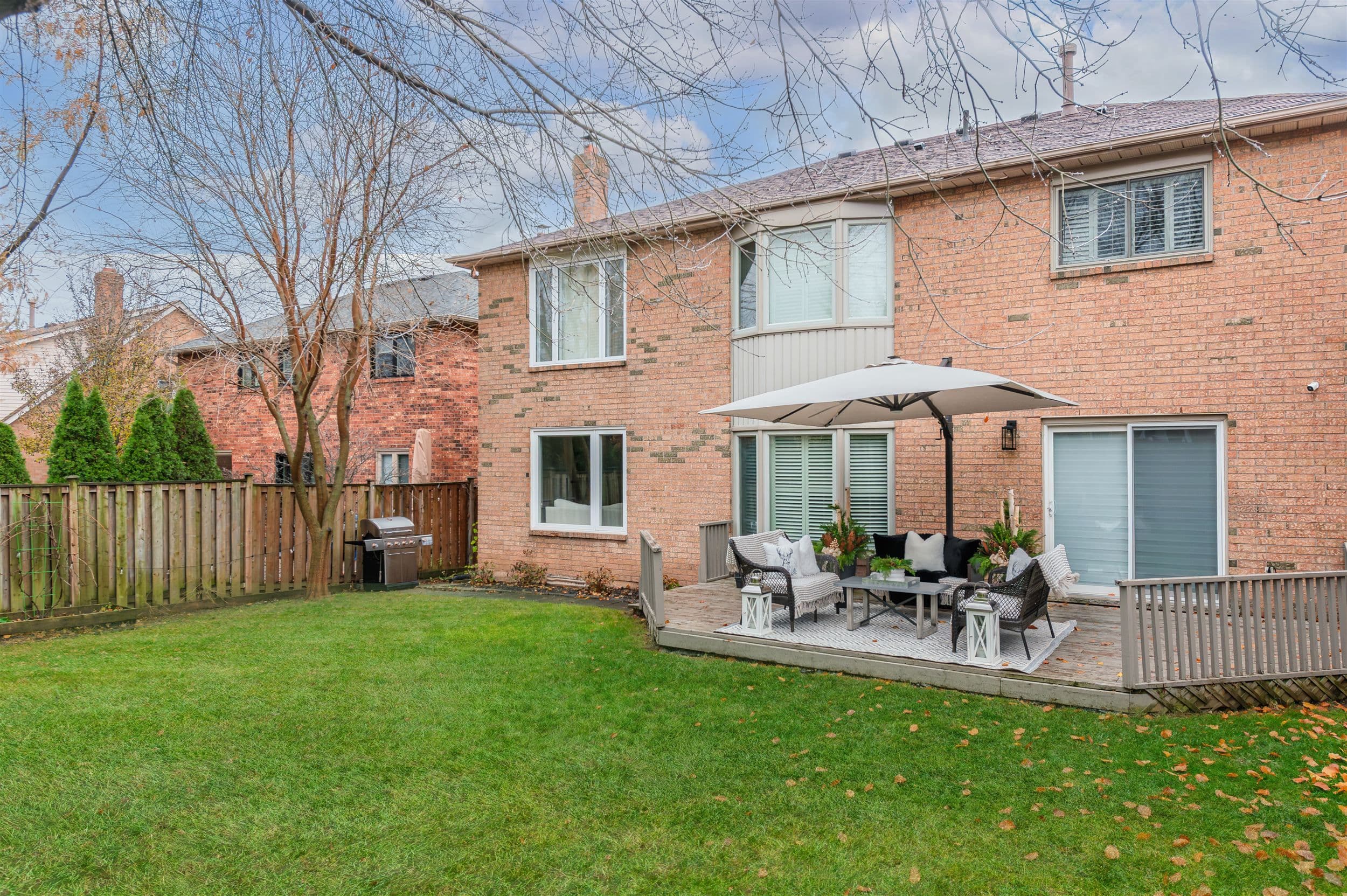 1104 Ambercroft Lane, Oakville, ON L6M 1Z2