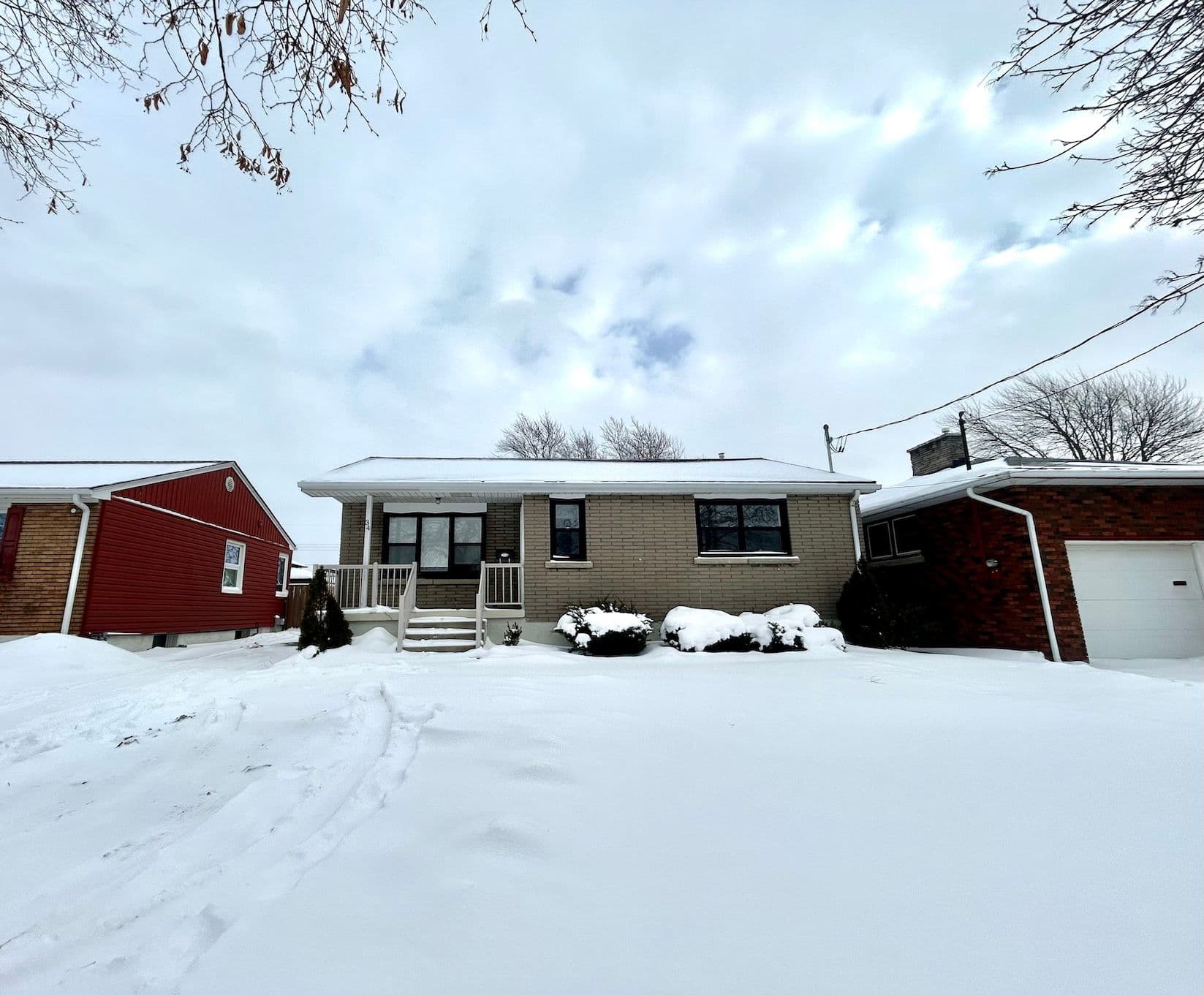 34 Golden Boulevard Main, Welland, ON L3B 1H4