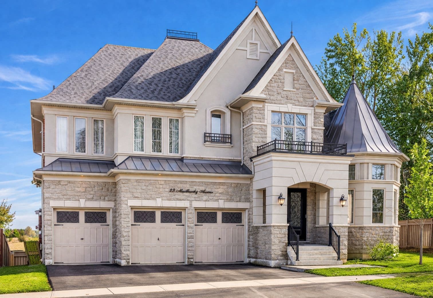 23 Macmurchy Avenue, King, ON L0J 1C0