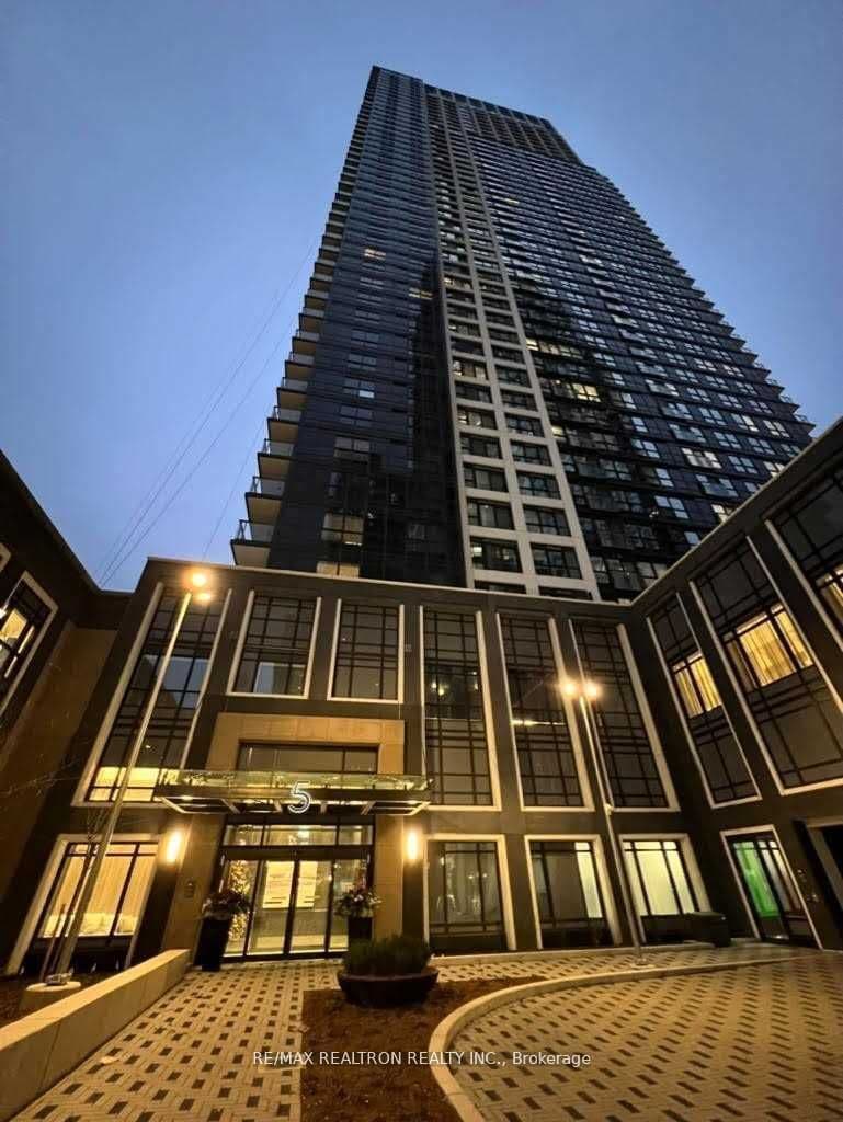 5 Mabelle Avenue 929, Toronto W08, ON M9A 4Y1