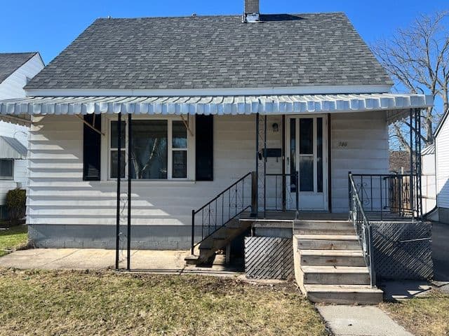 780 New Romaine Street, Peterborough, ON K9J 2E9