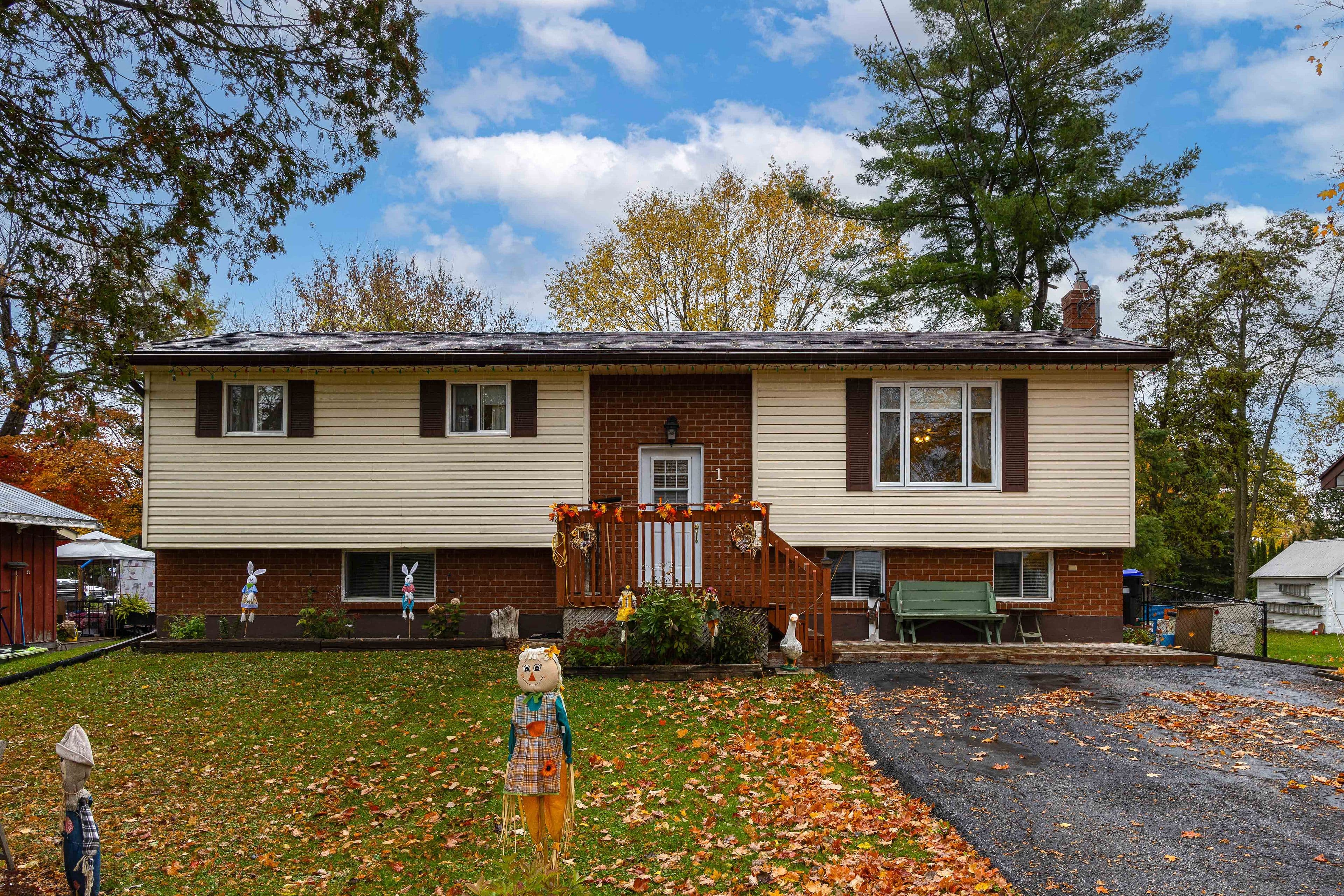 1 Bush Street, Severn, ON L0K 1E0