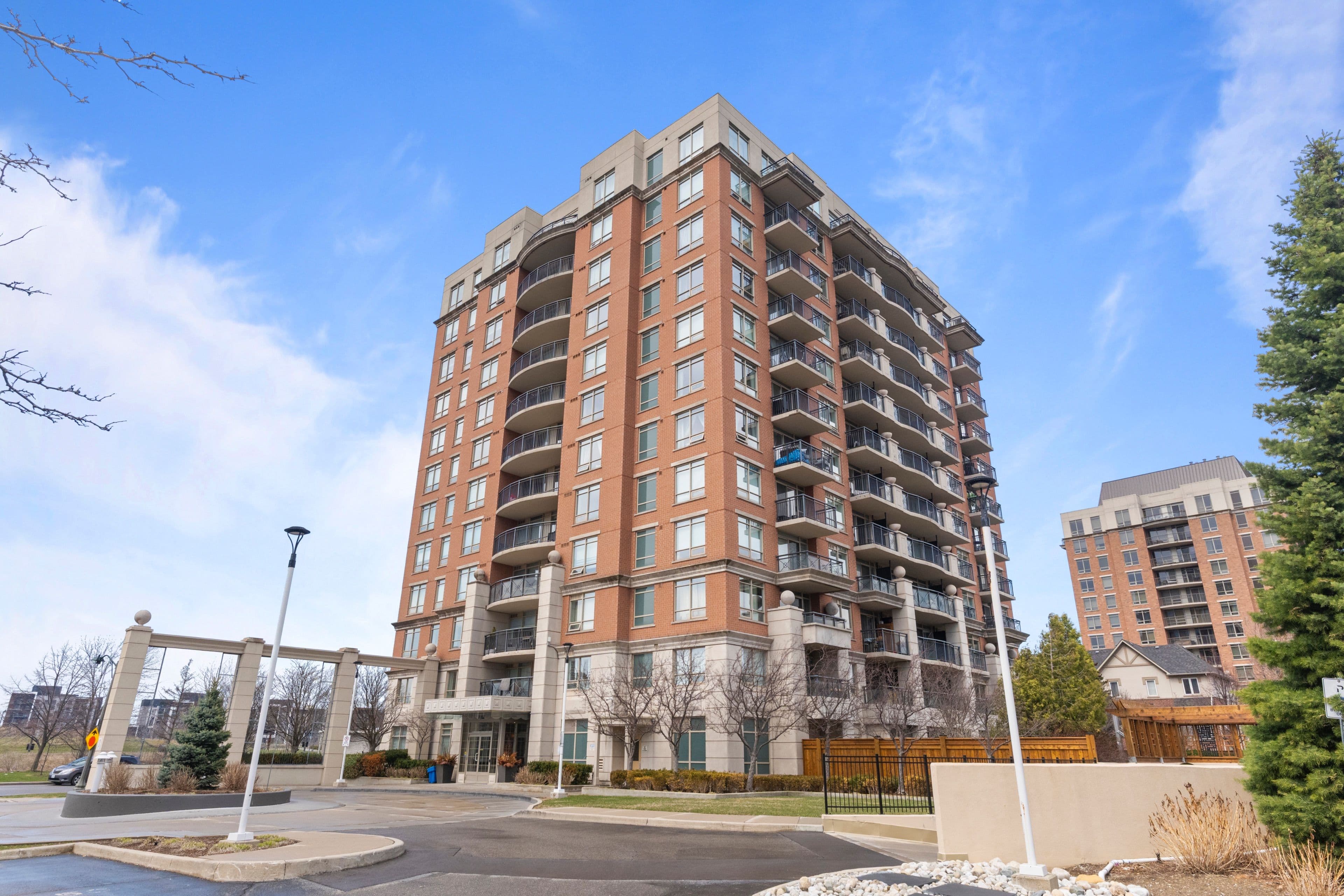 2365 Central Park Drive 908, Oakville, ON L6H 0C7