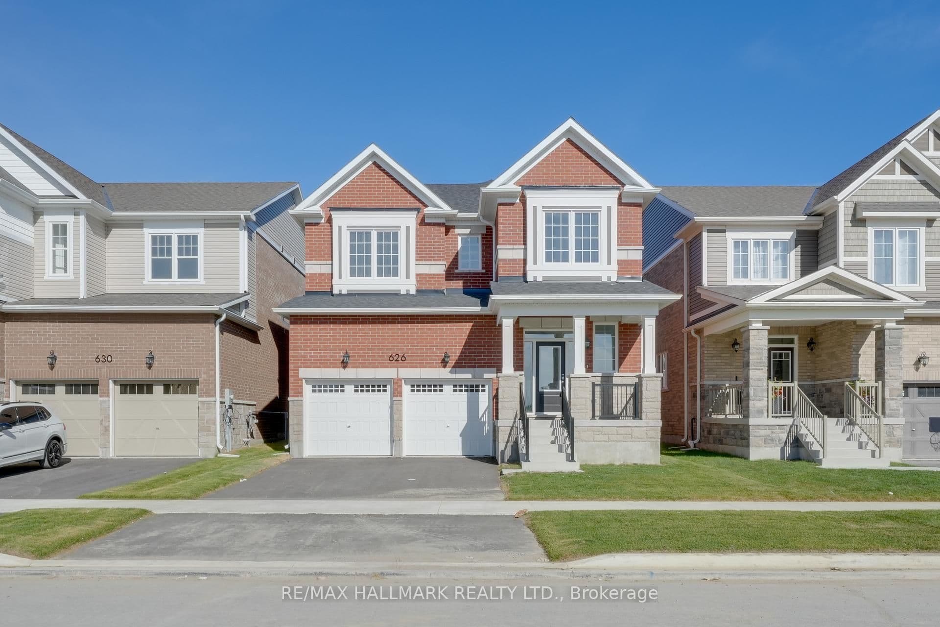 626 Newlove Street, Innisfil, ON L9S 0R9