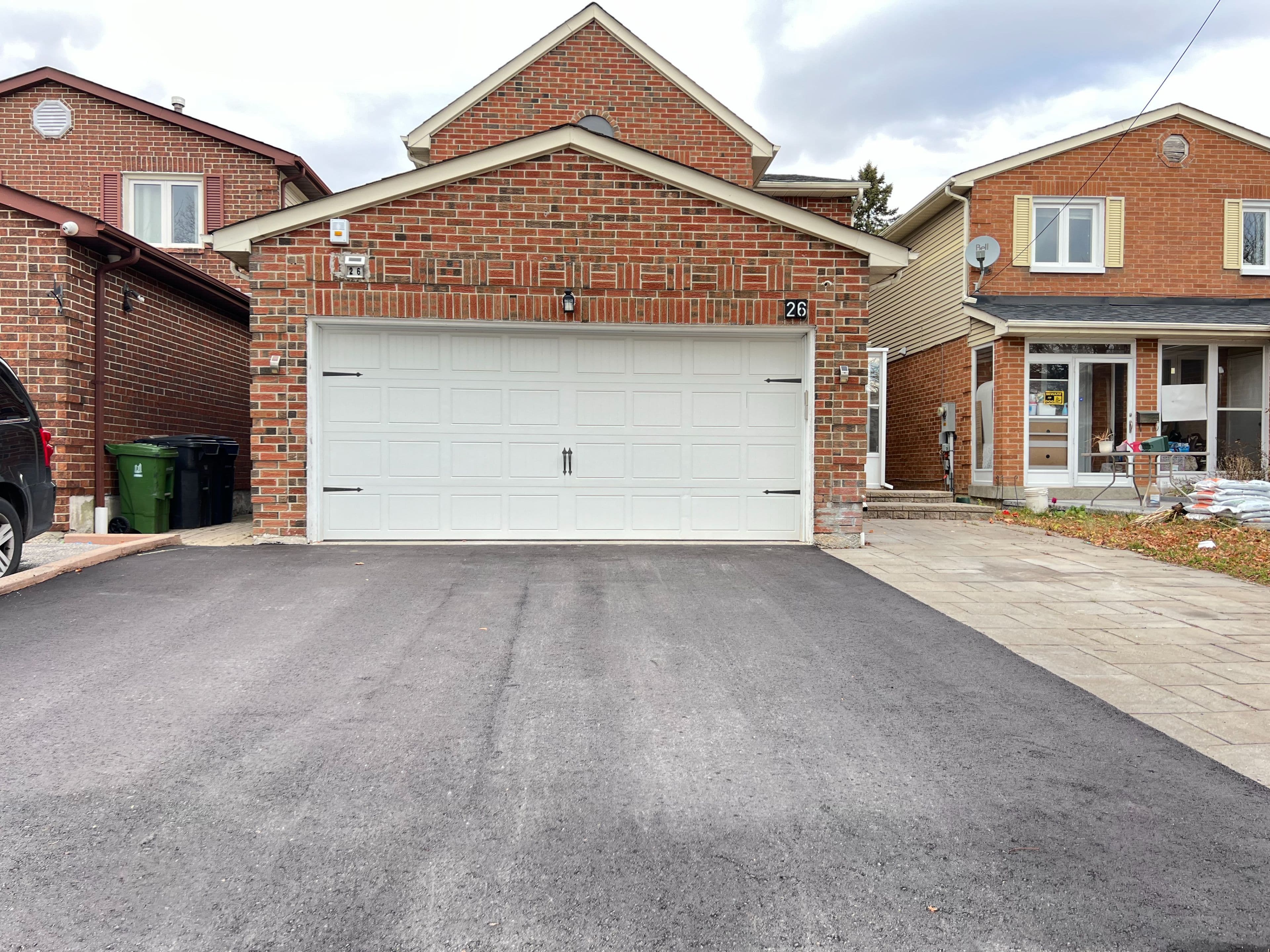 26 Ponymill Drive, Toronto E07, ON M1V 2Y1
