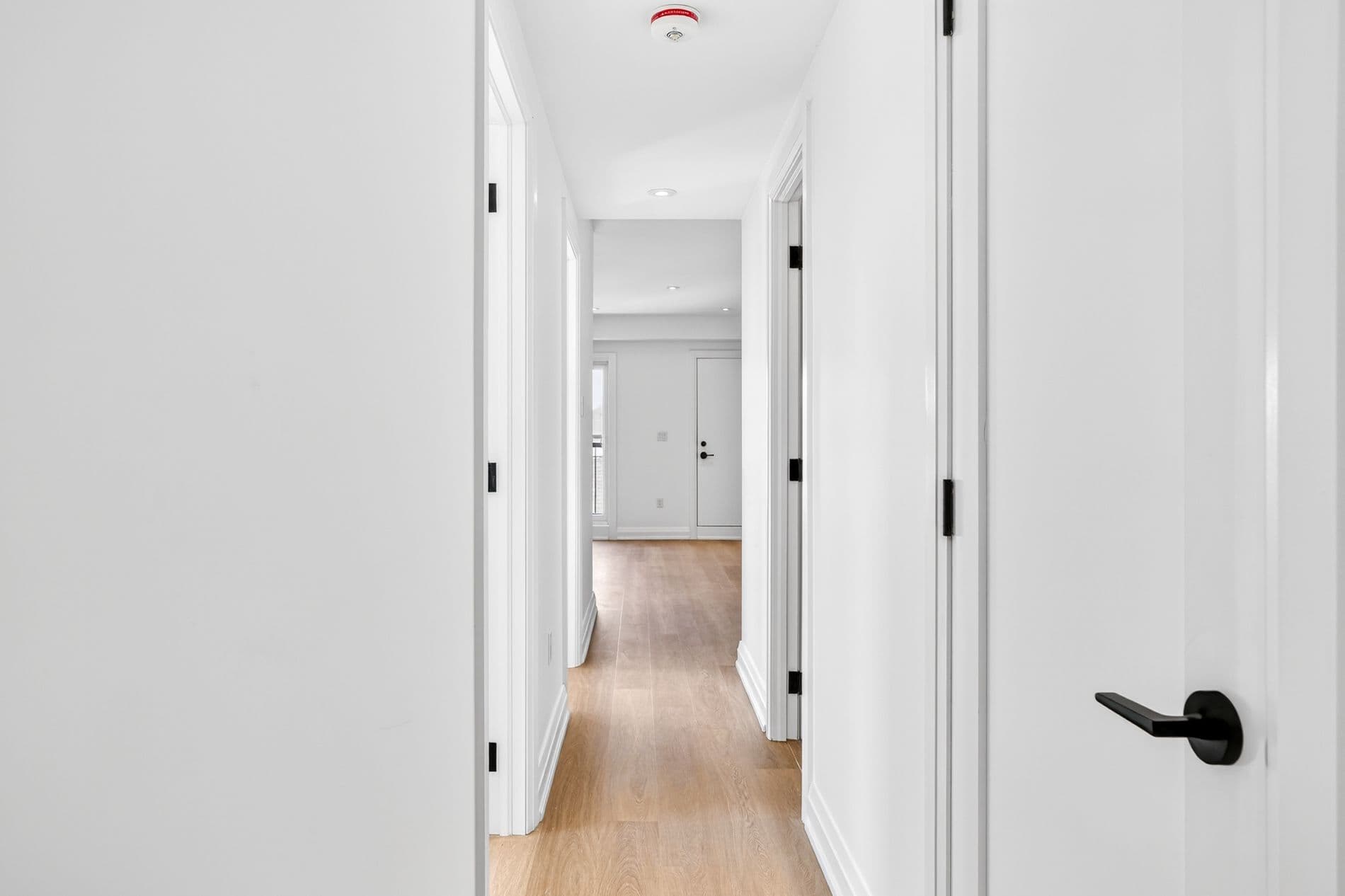 218 Aileen Avenue C, Toronto W03, ON M6M 1G4