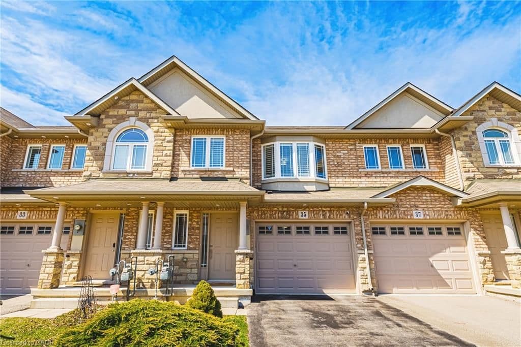 35 Charleswood Crescent, Hamilton, ON L0R 1P0