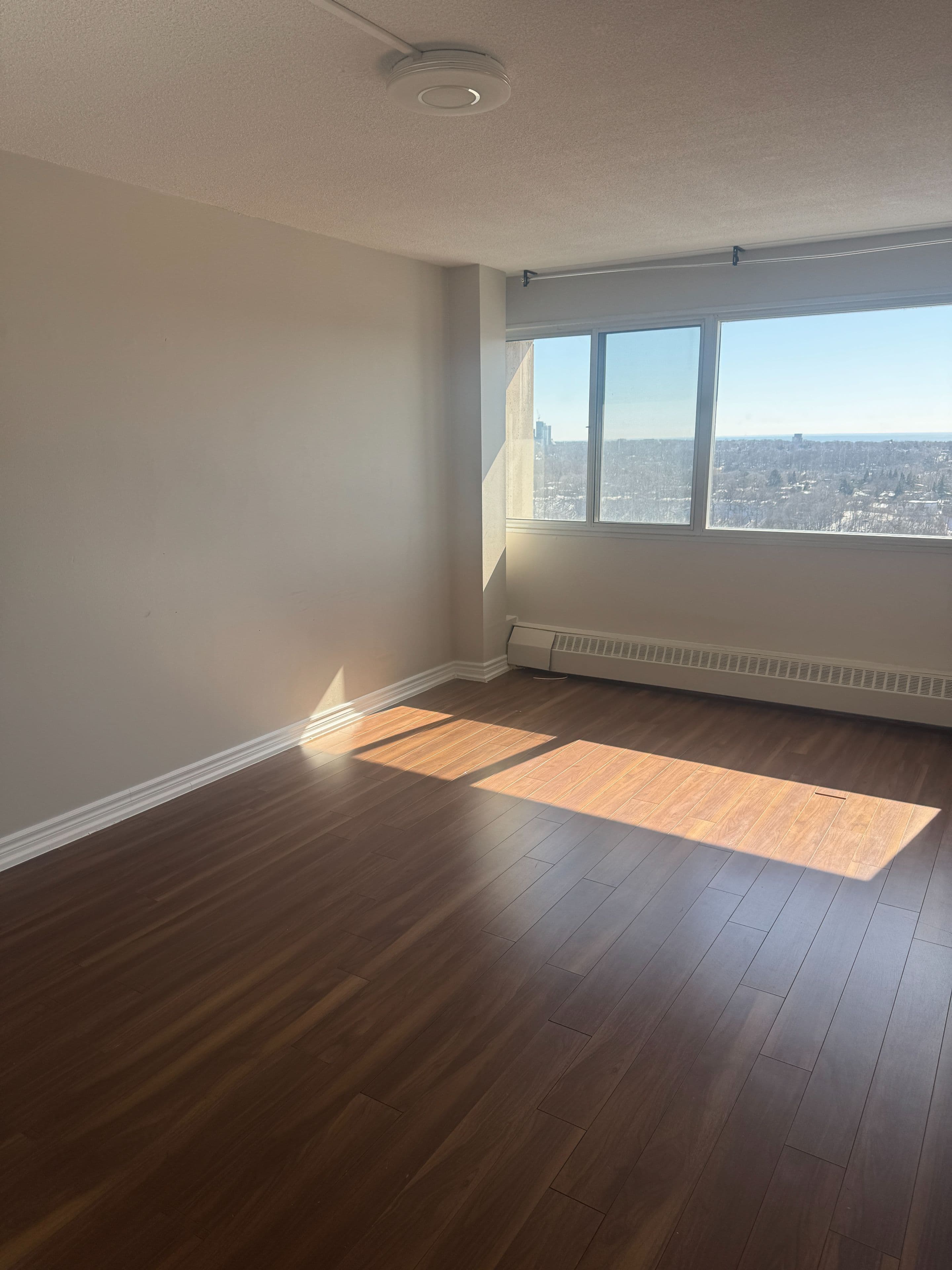 715 Don Mills Road 2106, Toronto C11, ON M3C 1S5