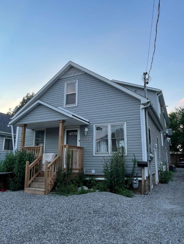 6447 Culp Street E, Niagara Falls, ON L2G 2C2