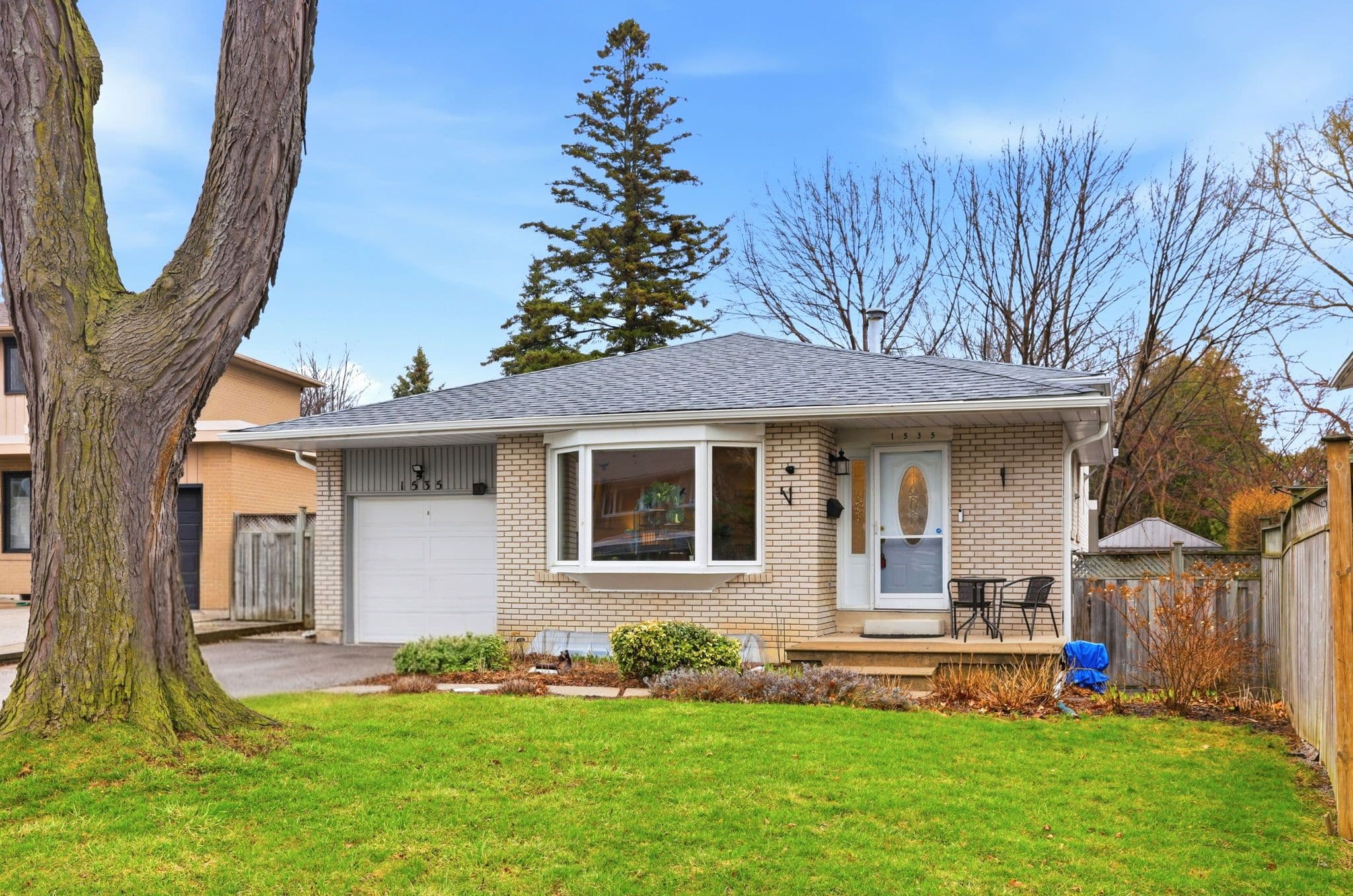 1535 Thetford Court, Mississauga, ON L5J 3N2