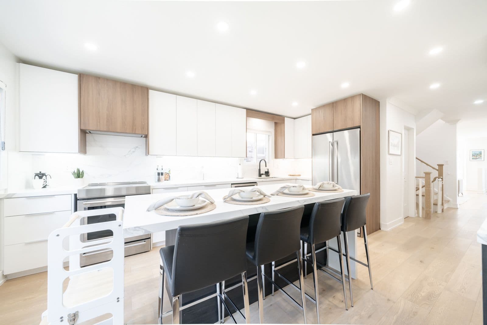 340 Lauder Avenue, Toronto C03, ON M6E 3H8