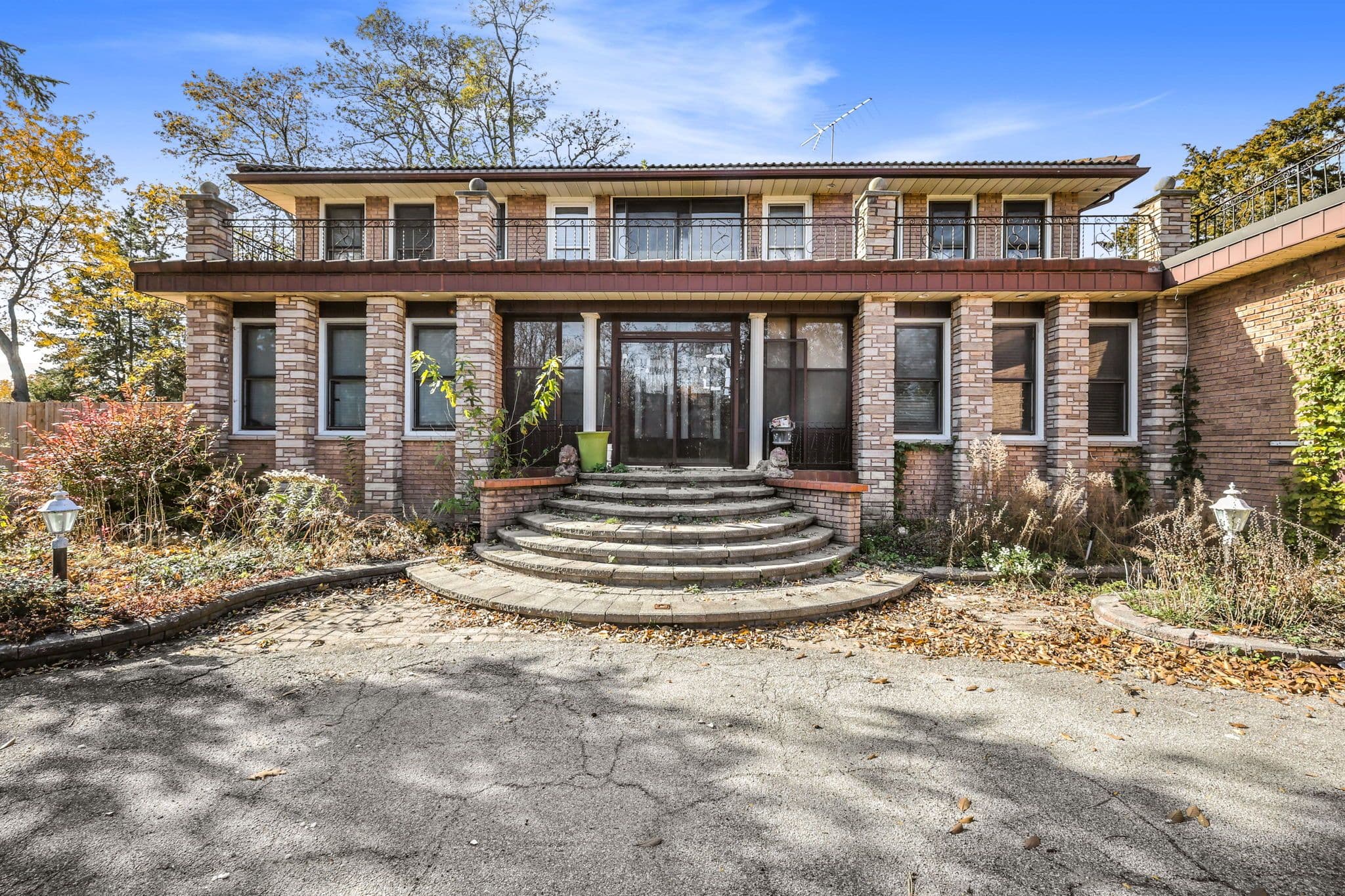 1010 Ritson Road N, Oshawa, ON L1G 6Z5