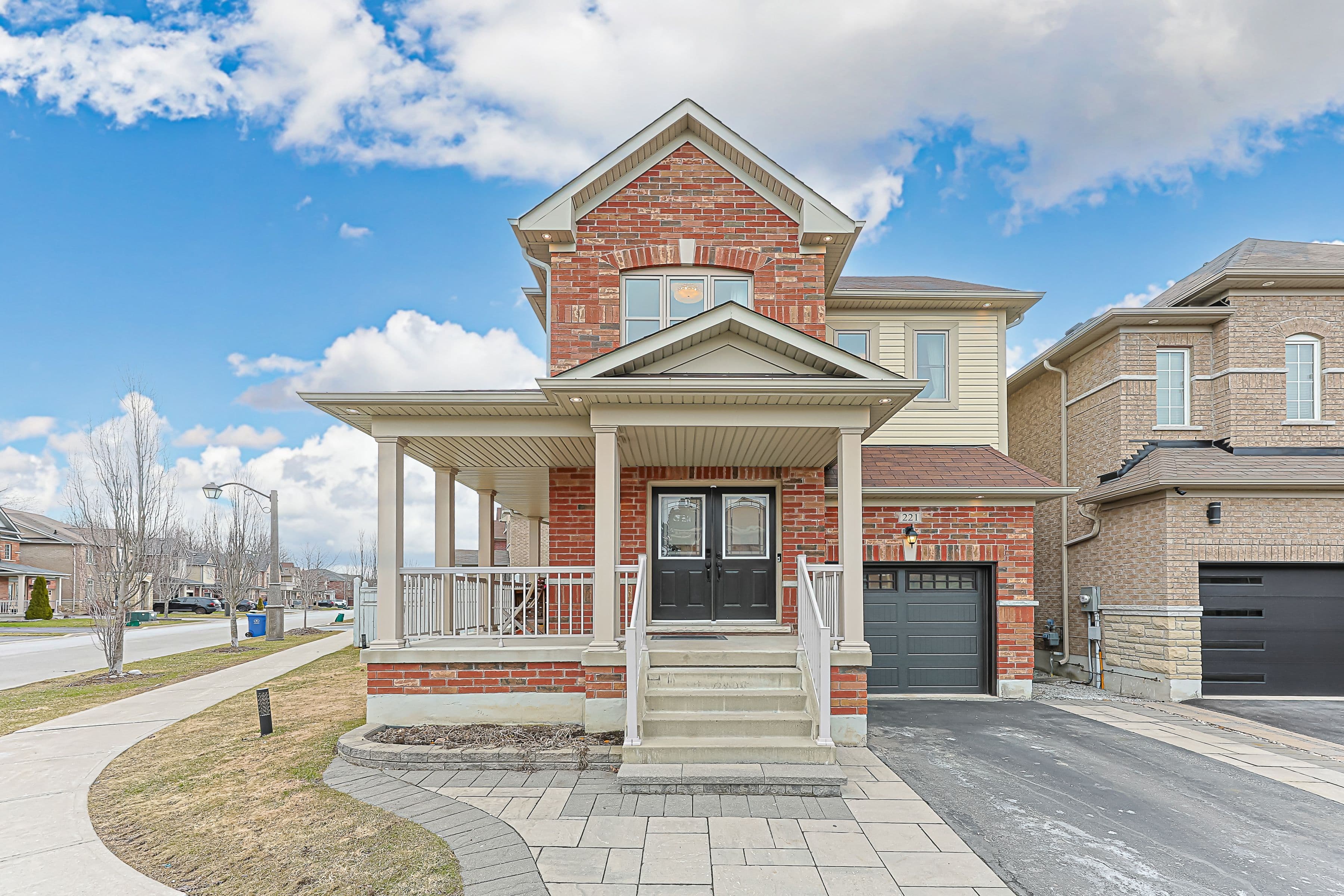 221 Delbert Circle, Whitchurch-Stouffville, ON L4A 0Y7