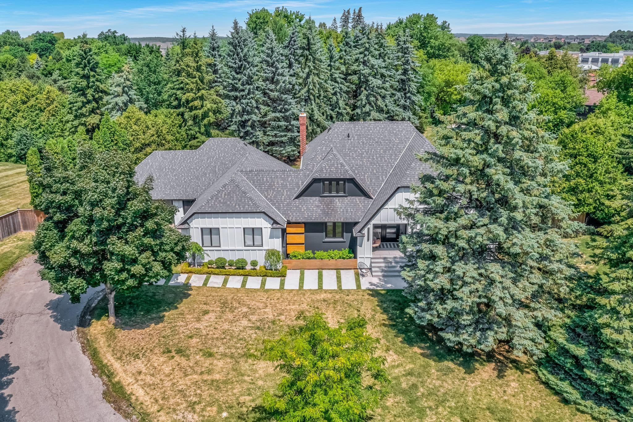 17 Chamberlain Court, King, ON L0G 1N0