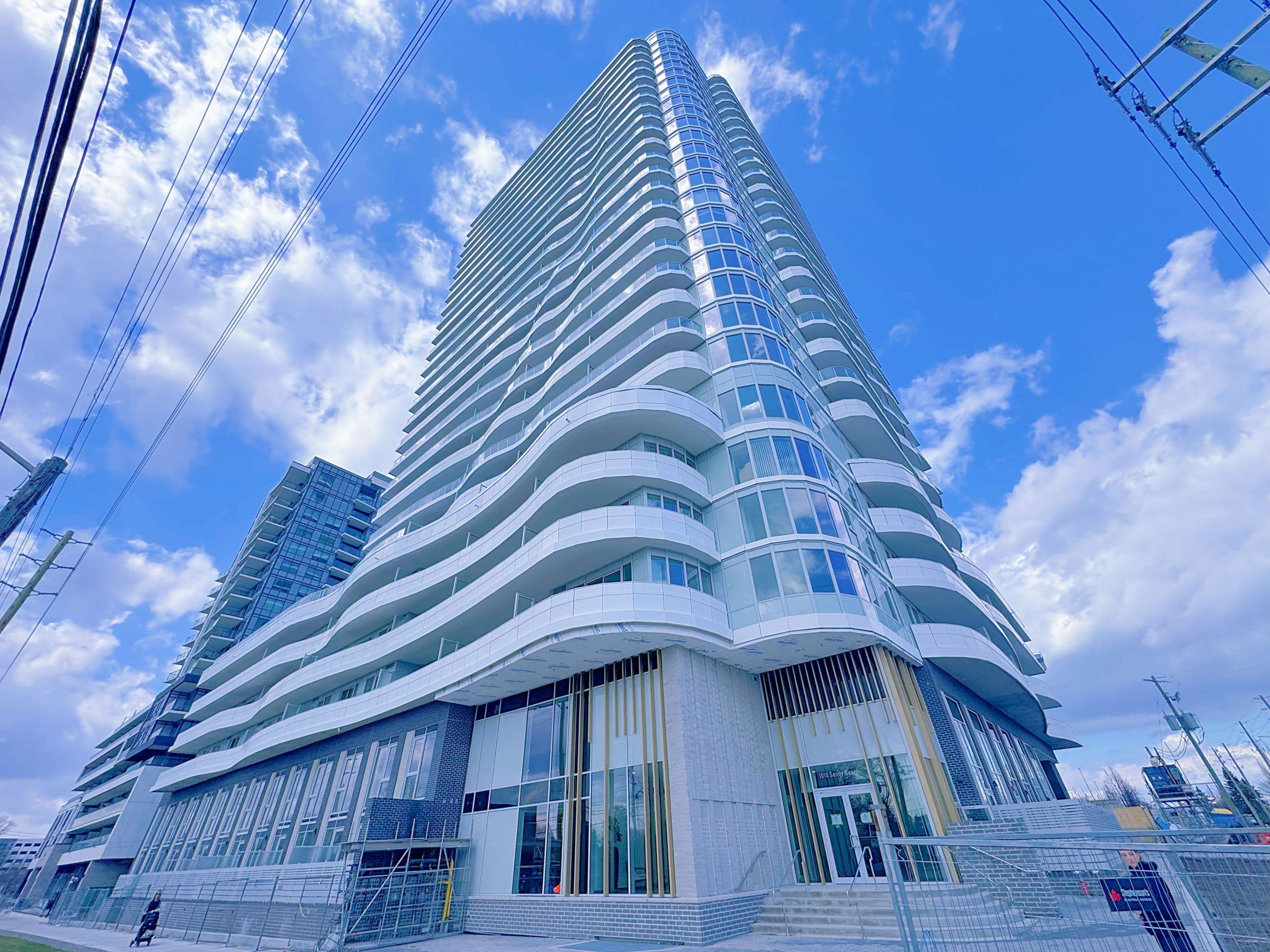 1010 Sandy Beach Road 911, Pickering, ON L1W 0C7