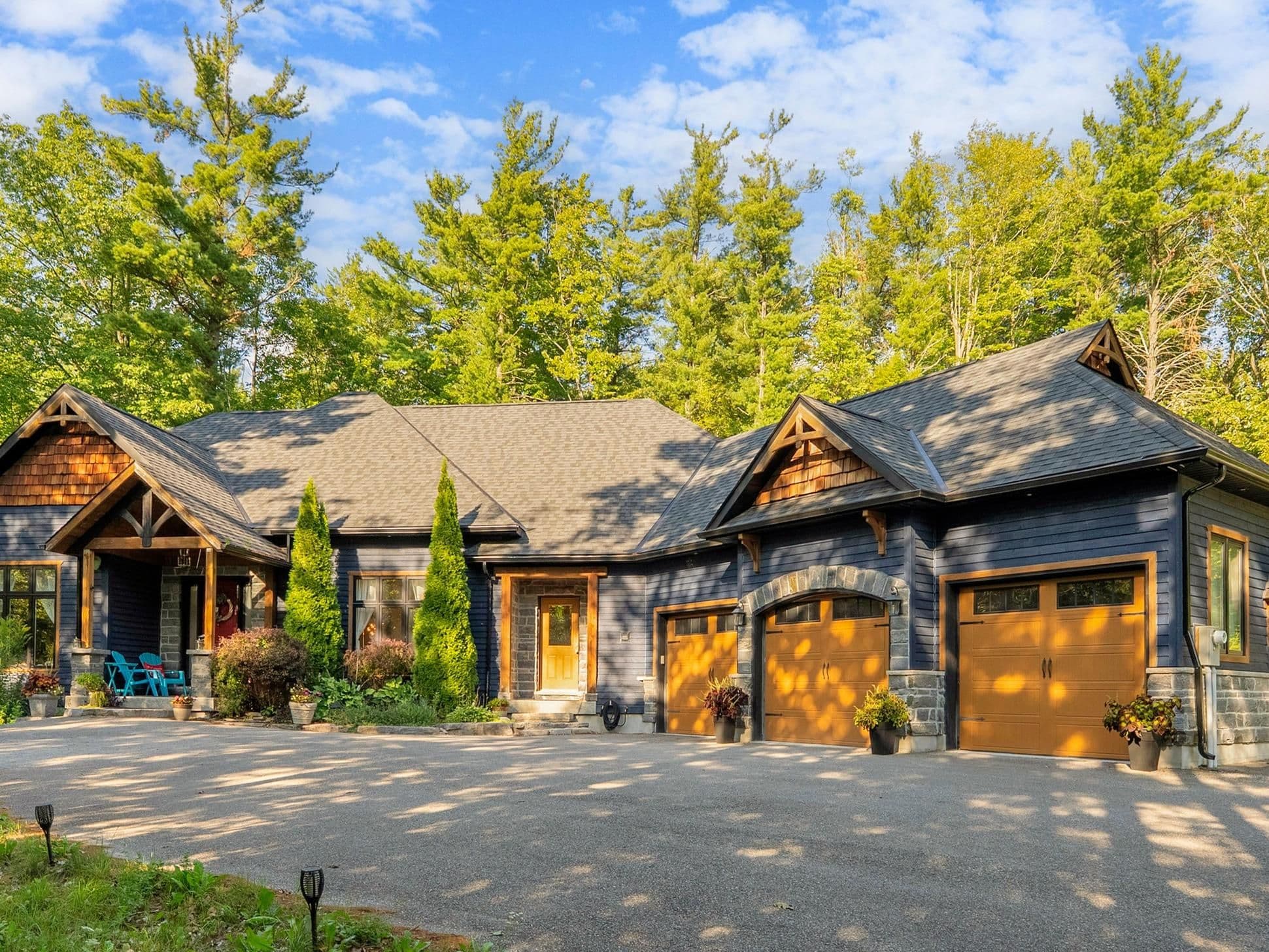 9 Moran Street, Springwater, ON L0L 2K0