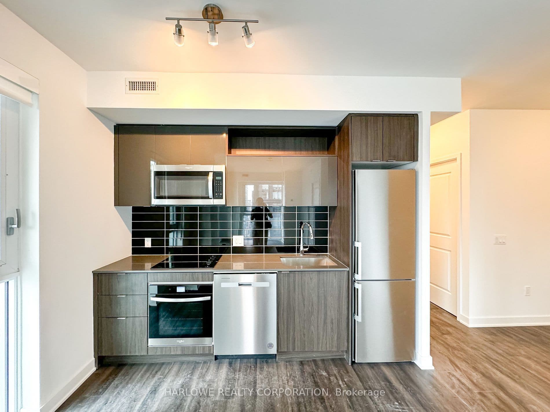 100 Dalhousie Street 2510, Toronto C08, ON M5B 0C7