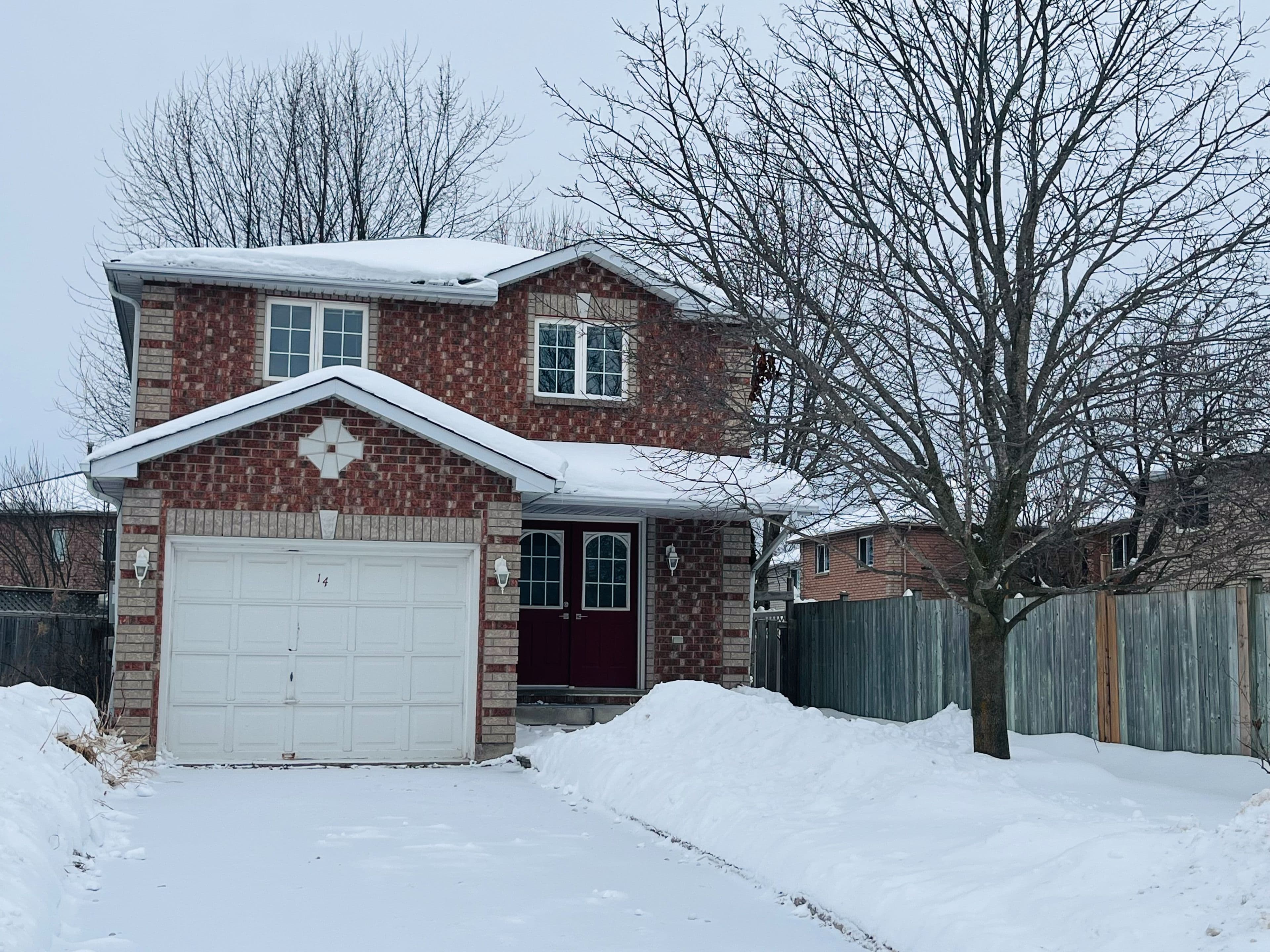 14 Downing Crescent, Barrie, ON L4N 8V7
