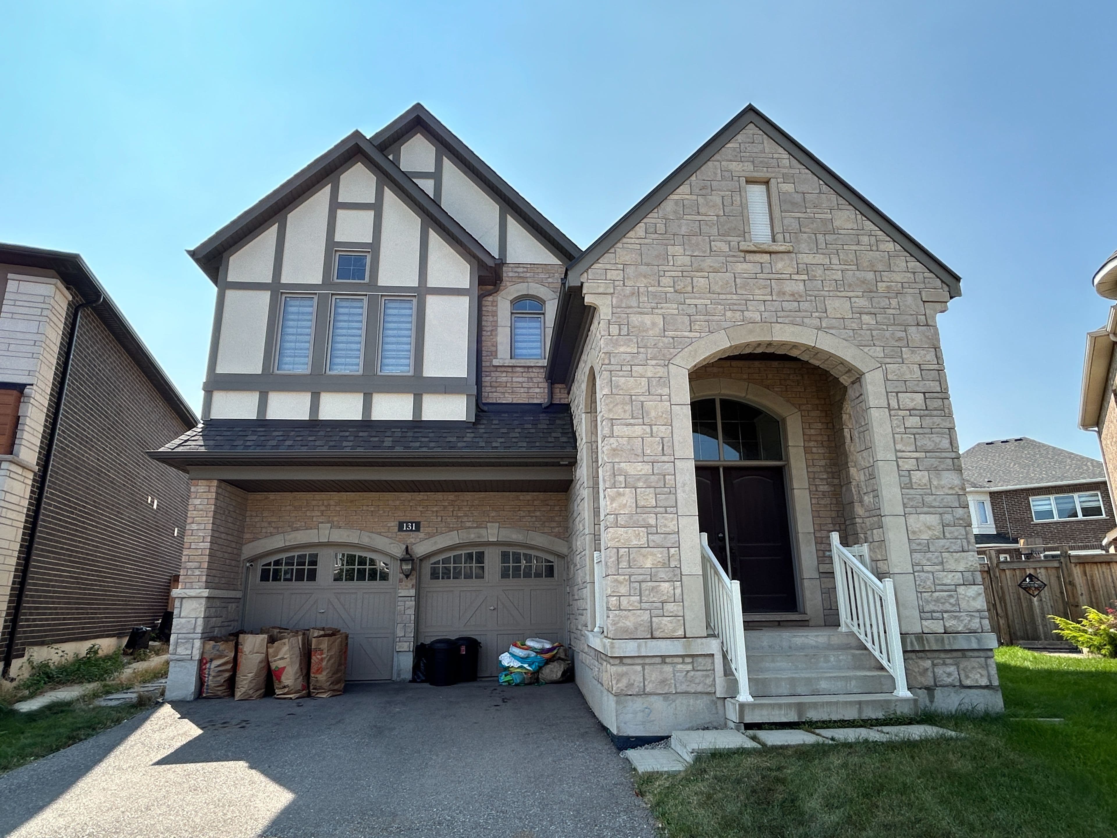 131 Beaveridge Avenue, Oakville, ON L6H 7C4