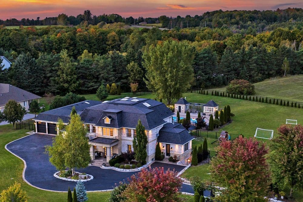 111 Lake Woods Drive, Whitchurch-Stouffville, ON L4A 1P1