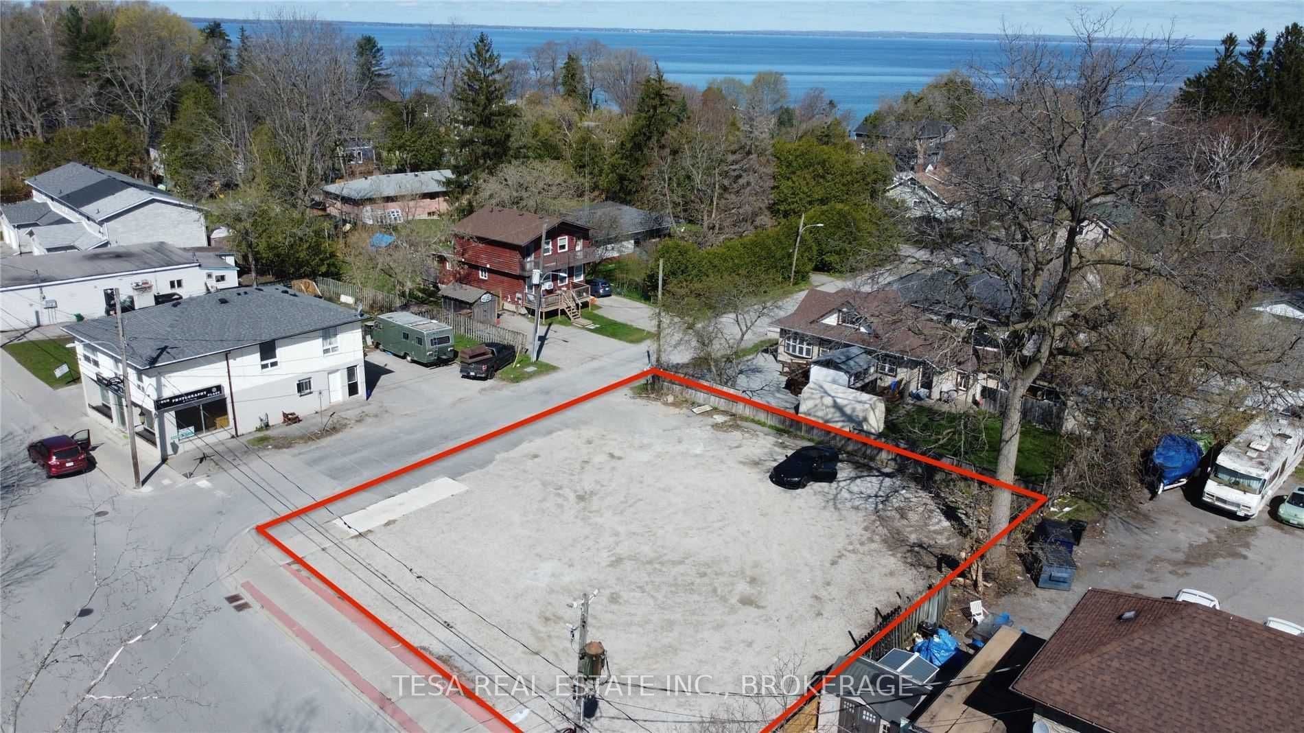 924 & 926 Lake Drive E, Georgina, ON L4P 3E9