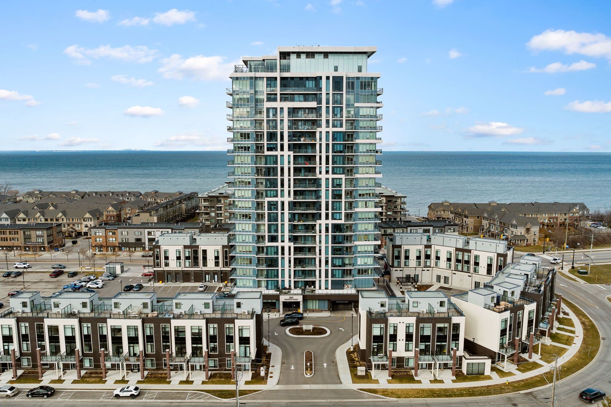 385 Winston Road Unit 501, Grimsby, ON L3M 4E8