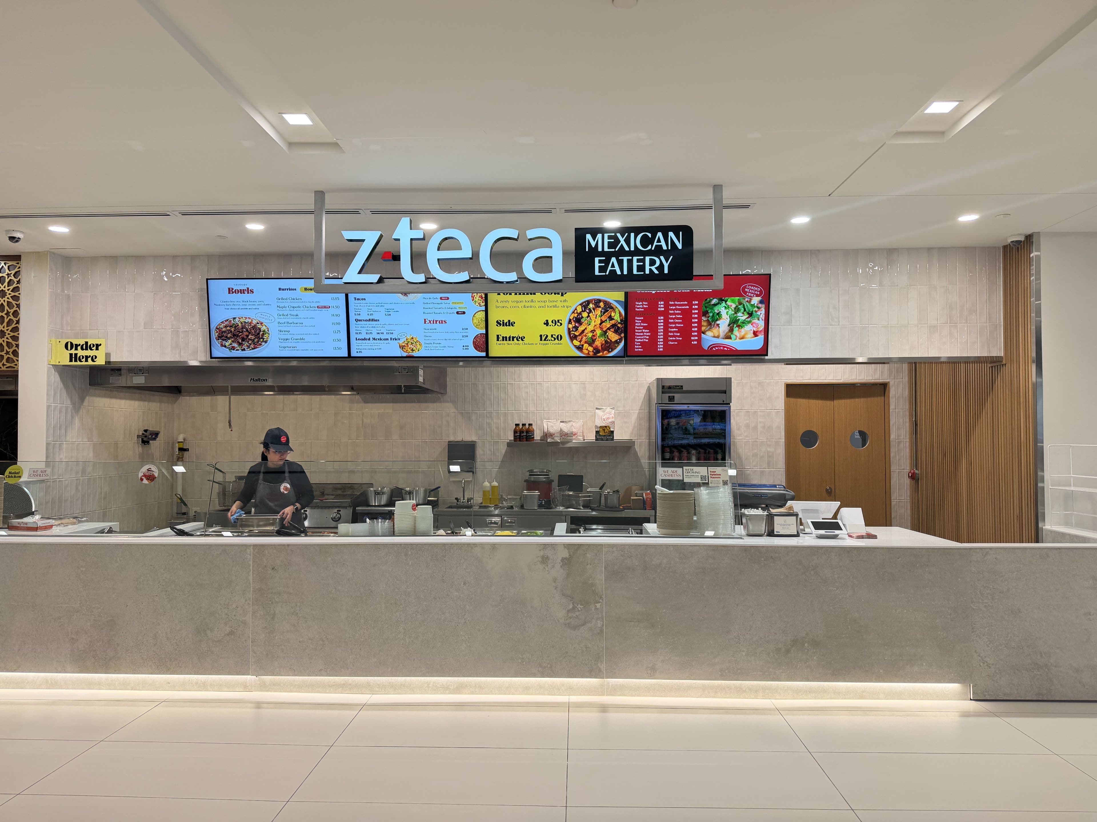 120 Bremner Boulevard 3, Toronto C01, ON M5J 0A8