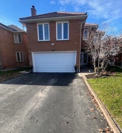 1385 Ferncliff Circle Lower, Pickering, ON L1X 2N9