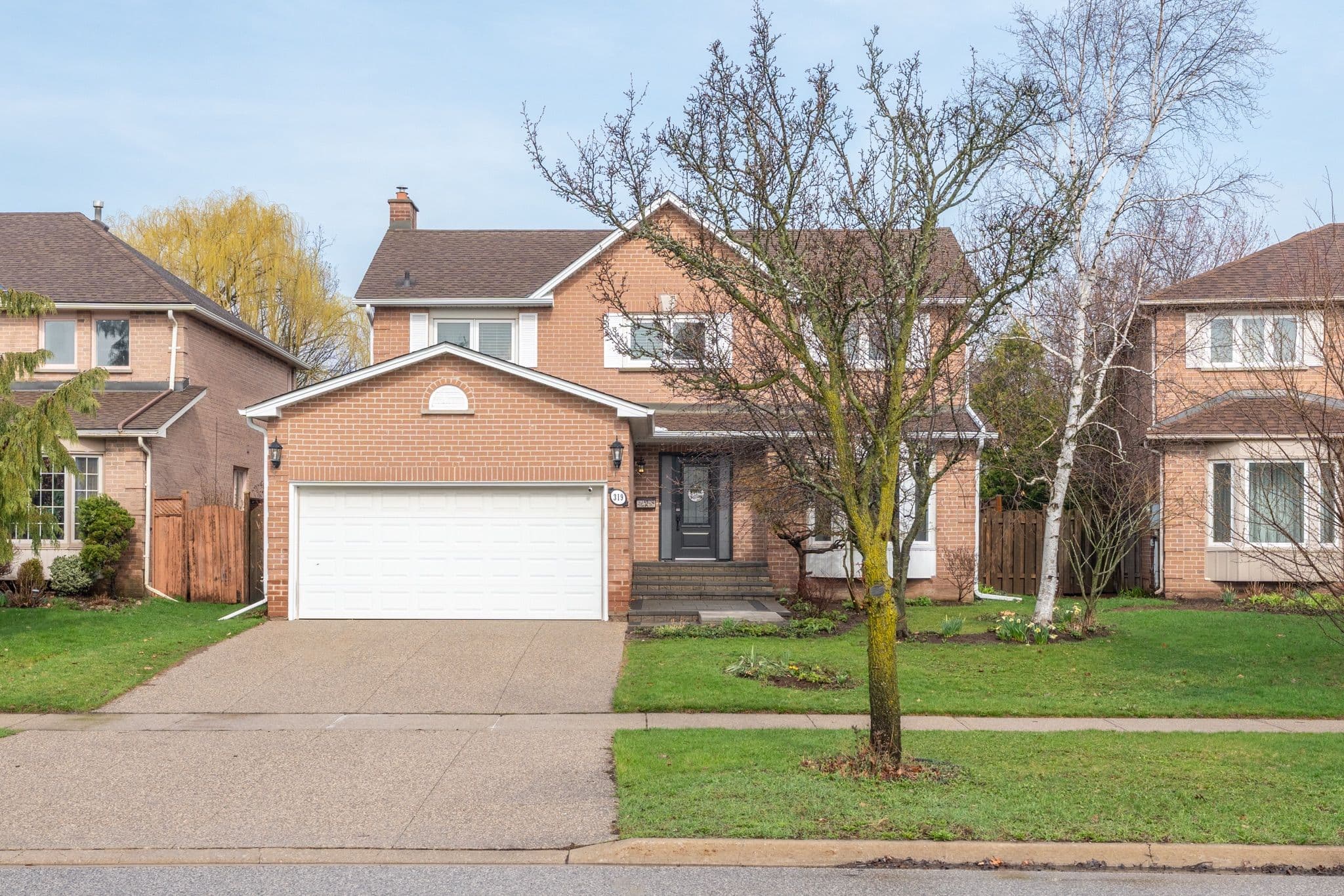 319 River Oaks Boulevard W, Oakville, ON L6H 3X5