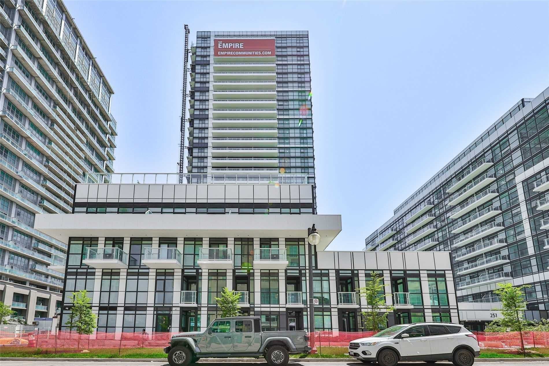 251 Manitoba Street 311, Toronto W06, ON M8Y 0C7