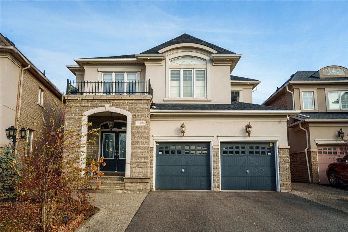 1268 Kestell Boulevard, Oakville, ON L6H 0B3