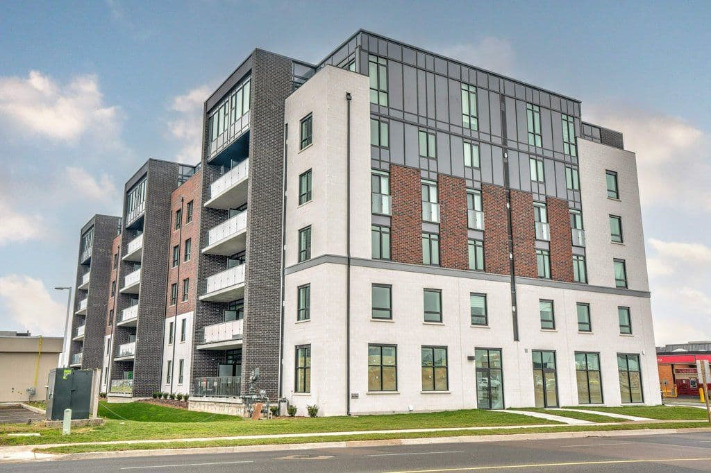 5 Hamilton Street N 103, Hamilton, ON L8B 2A4