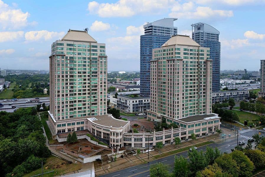 8 Lee Centre Drive 1509, Toronto E09, ON M1H 3H8