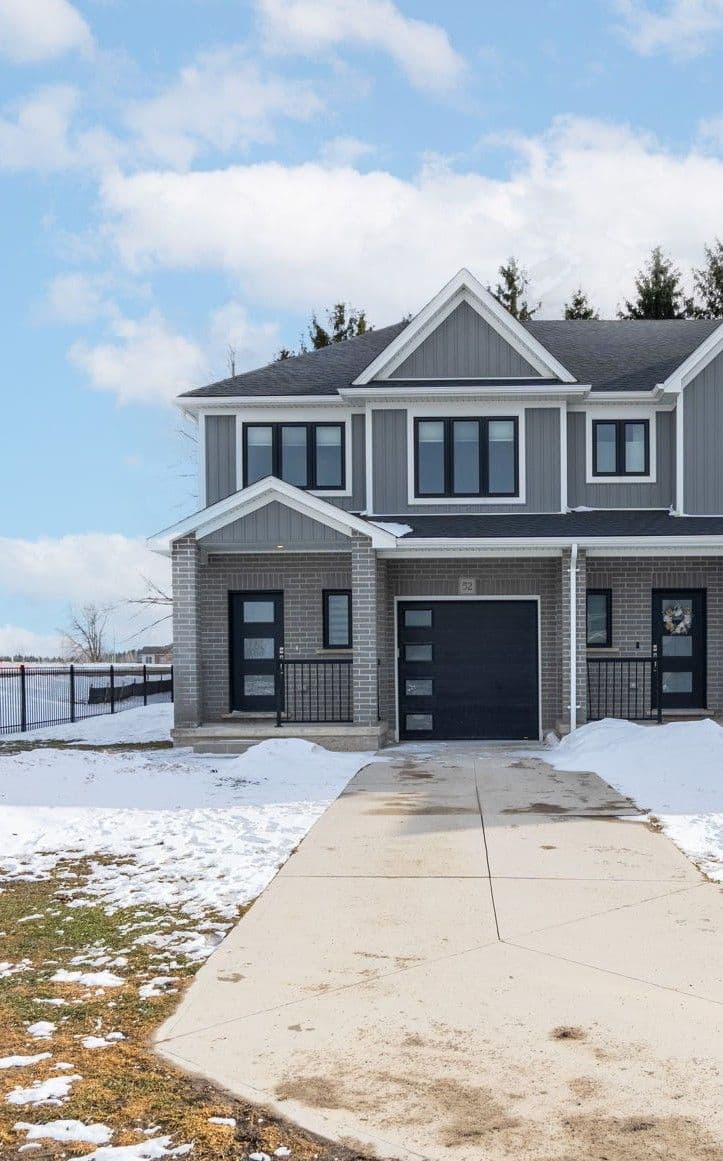 1 Miller Drive 52, Lucan Biddulph, ON N0M 2J0