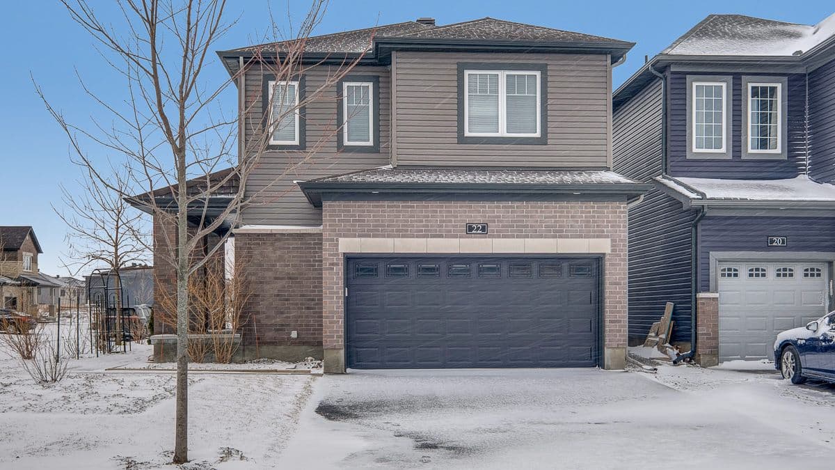 22 Dalkey Way, Barrhaven, ON K2J 6V5