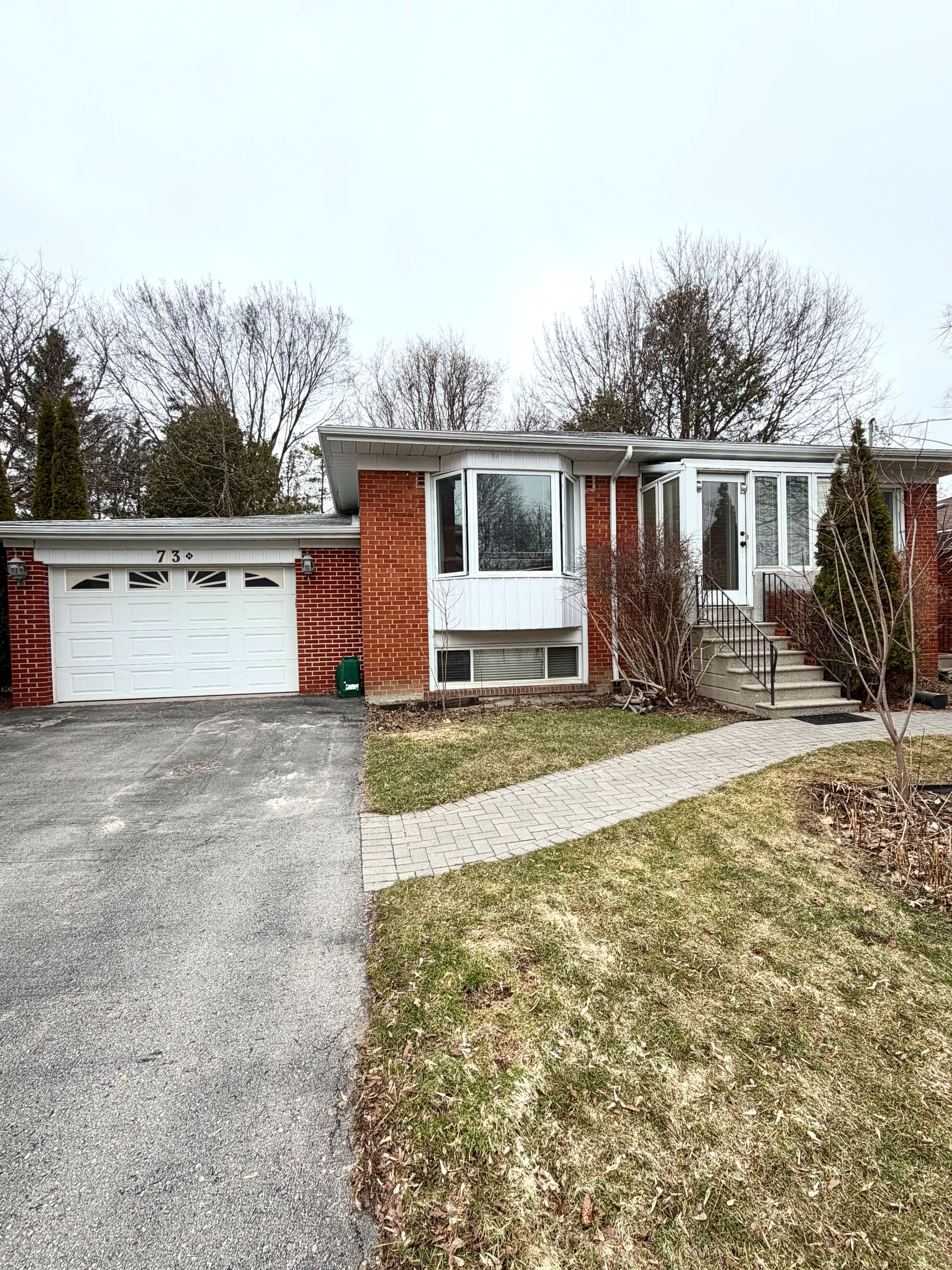 73 Boothbay Crescent Lowerfl, Newmarket, ON L3Y 1Y6