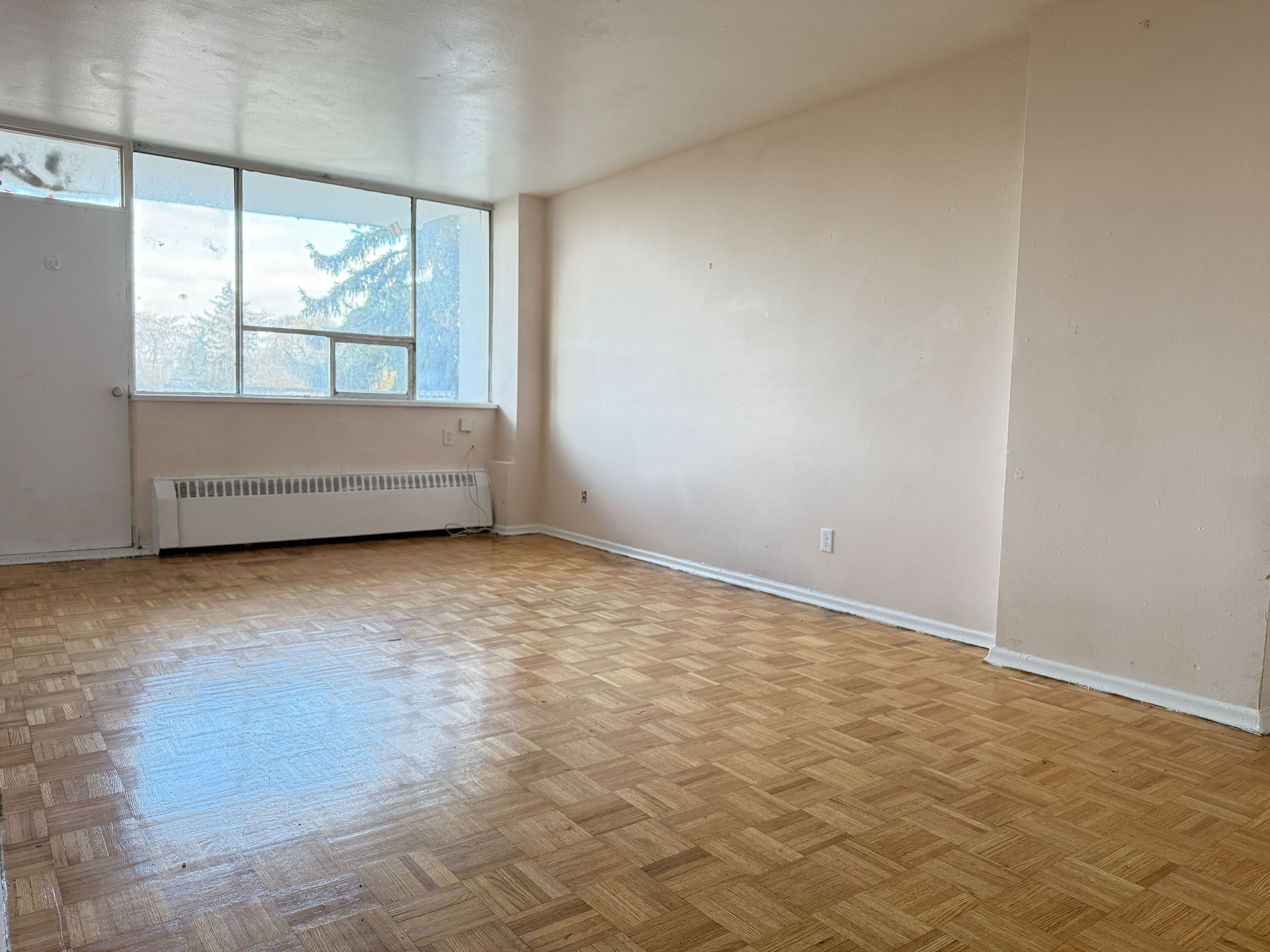 500 Dawes Road 604, Toronto E03, ON M4B 2G1