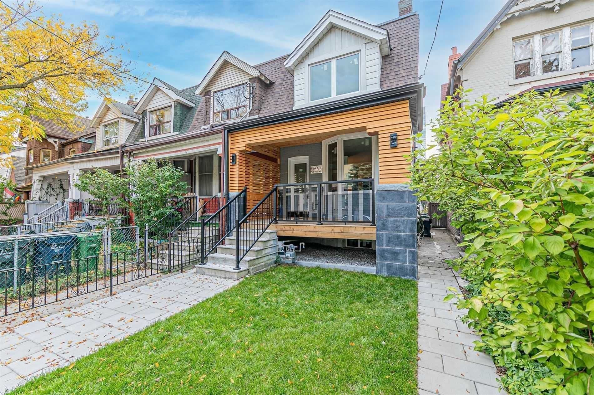 66a Bellevue Avenue, Toronto C01, ON M5T 2N4
