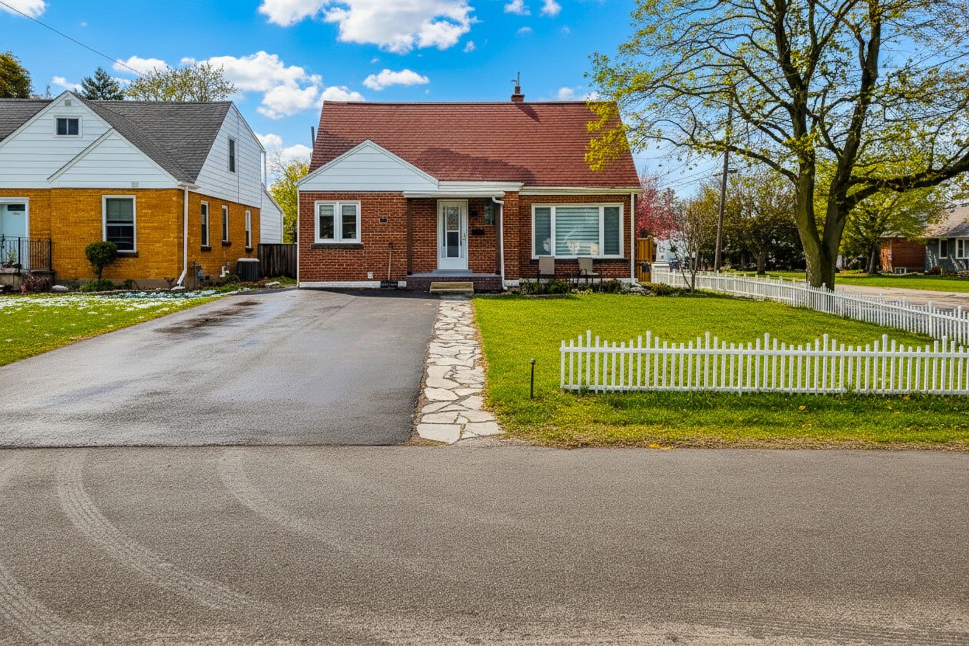 29 Second Street N, Hamilton, ON L8G 1Y8